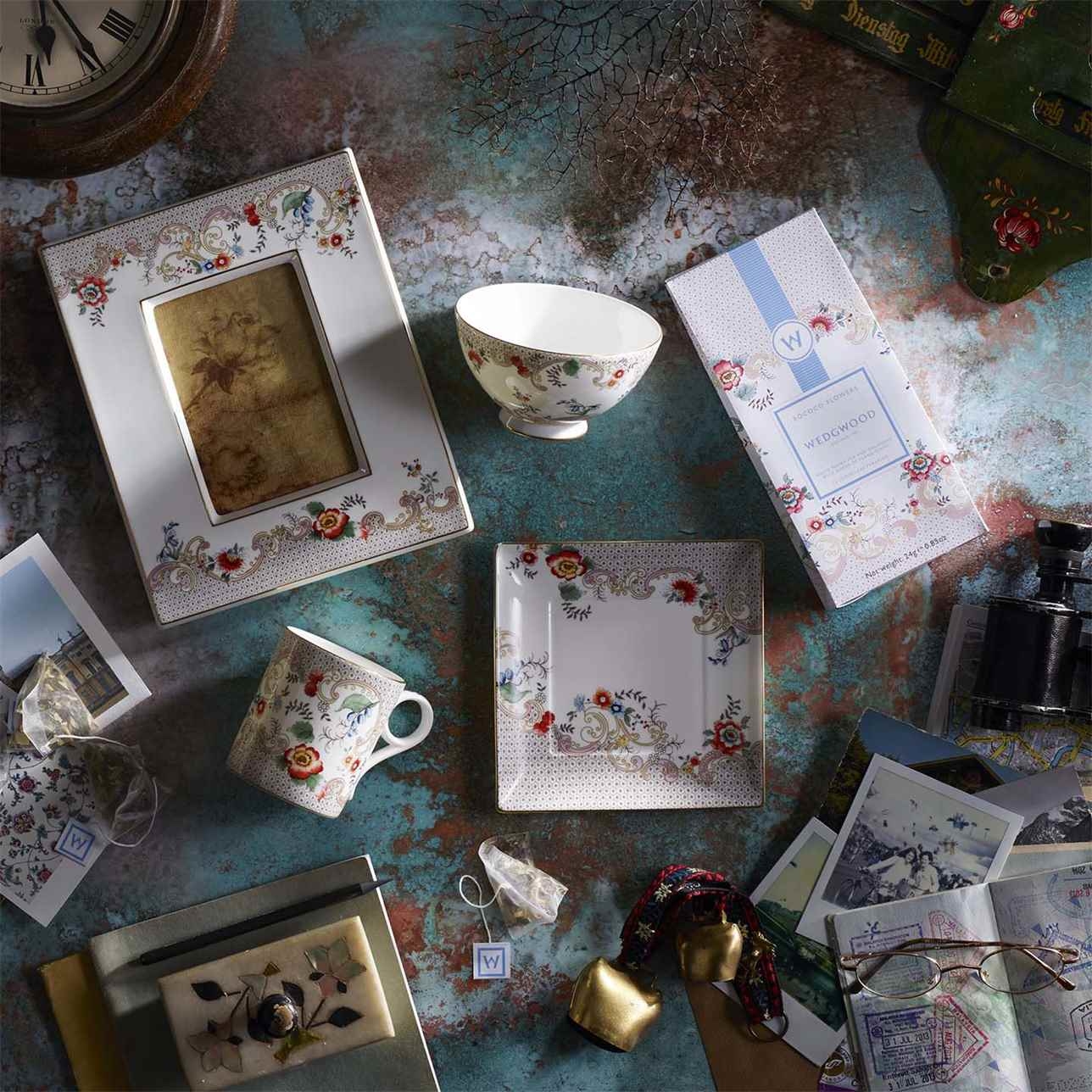 Wedgwood 洛可可花卉相架