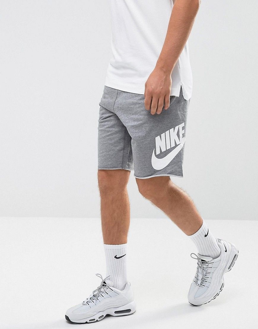 NIKE SPORTWEAR SHORTS GREY