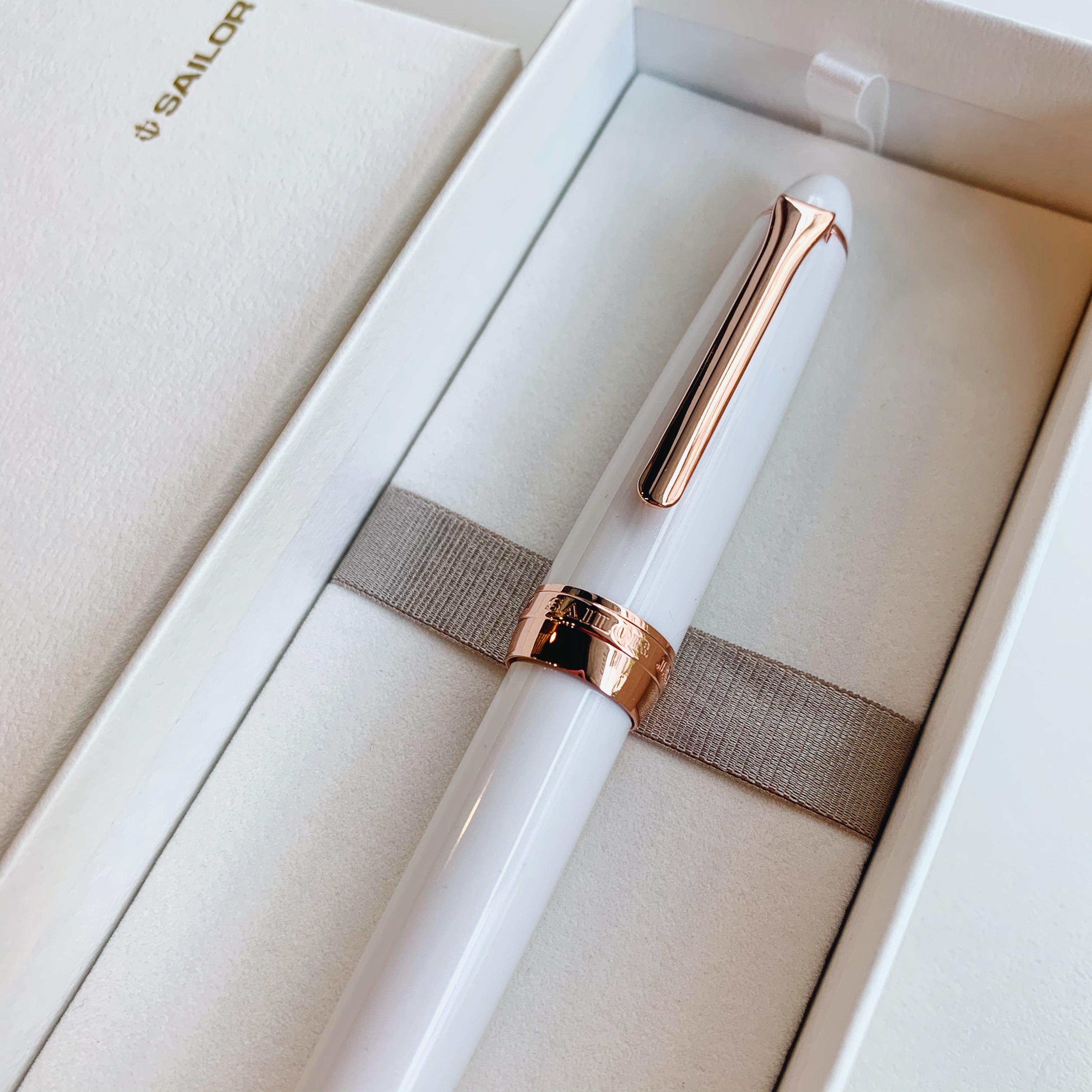 日本 寫樂 Fasciner 鋼筆（白桿玫瑰金）