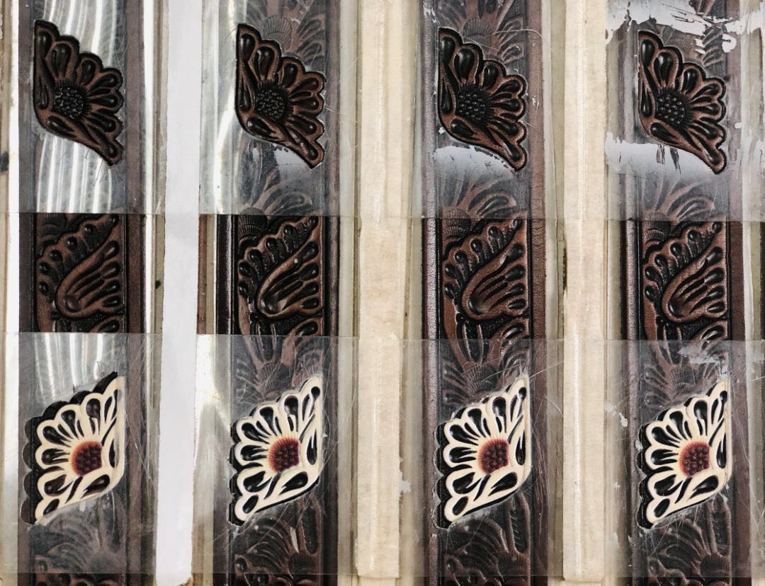 皮雕, 塗飾, 真皮