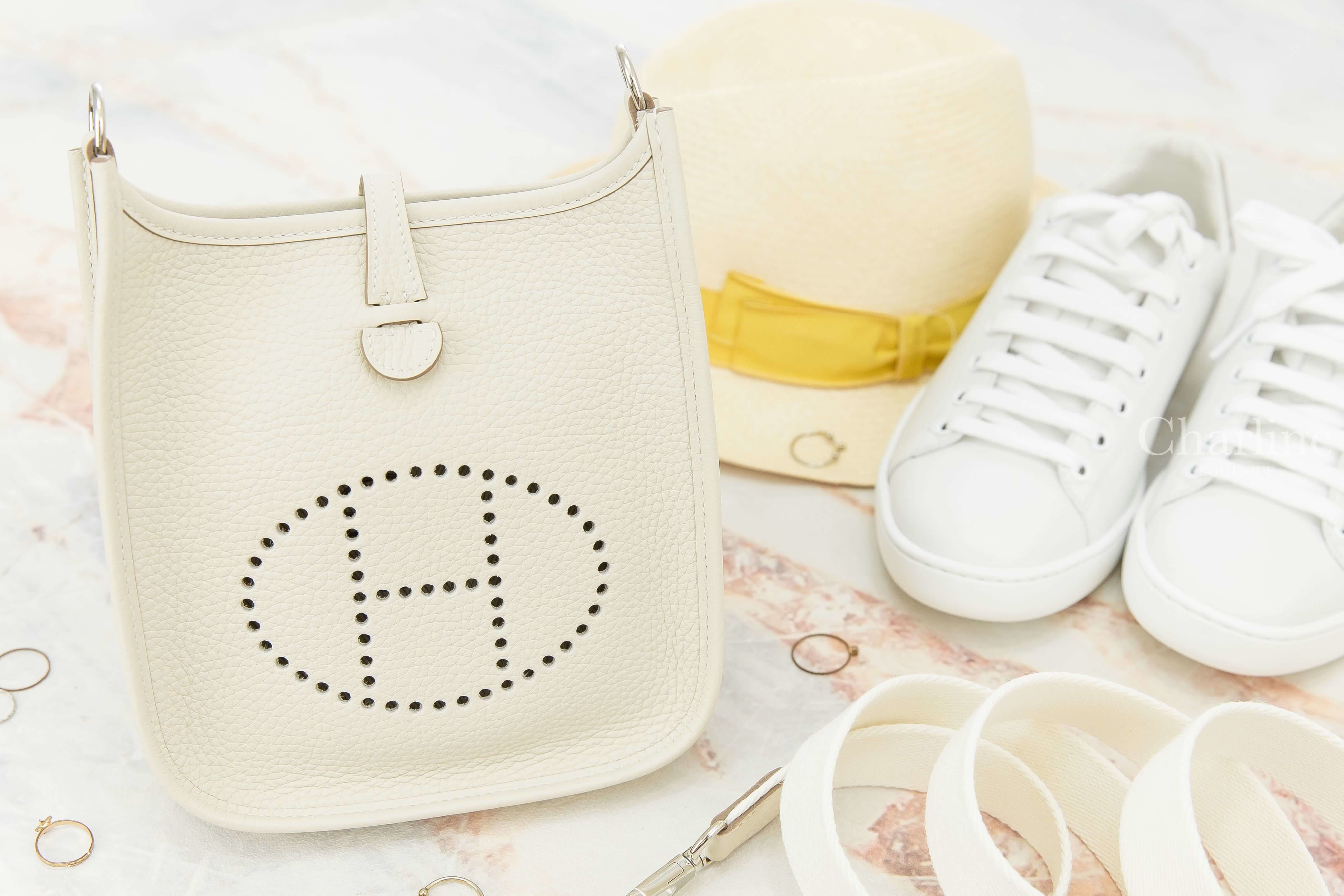 Hermès Evelyne TPM 16cm 10 Craie Taurillon Clemence 奶昔白銀釦簍空洞洞肩背包