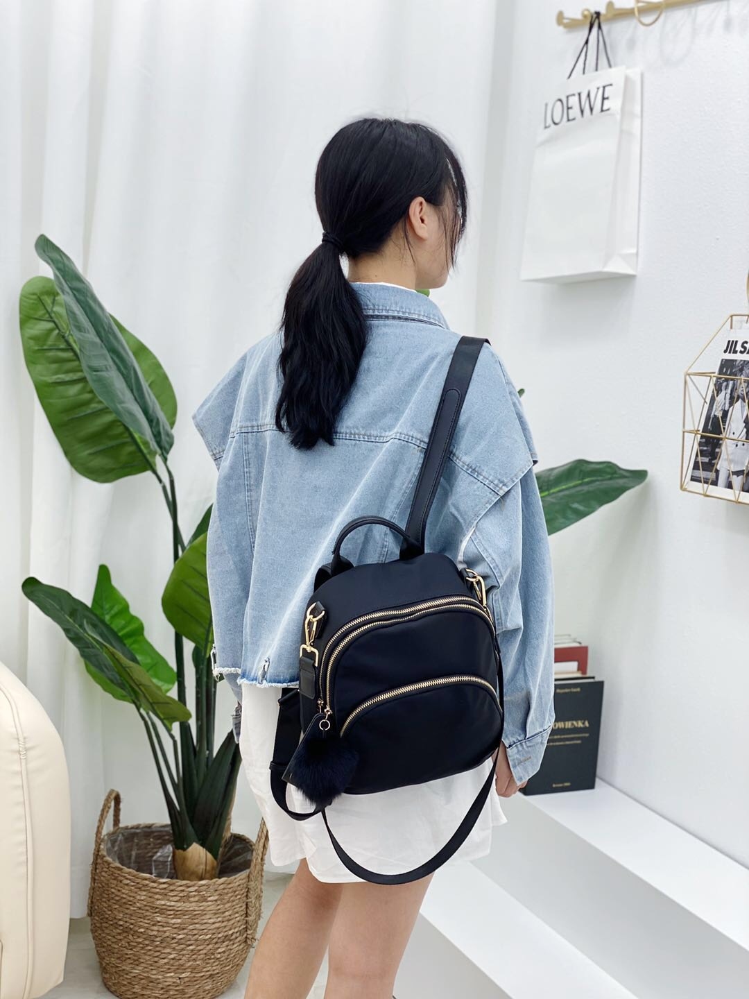 NO. 8624 輕量帆布毛球後背包