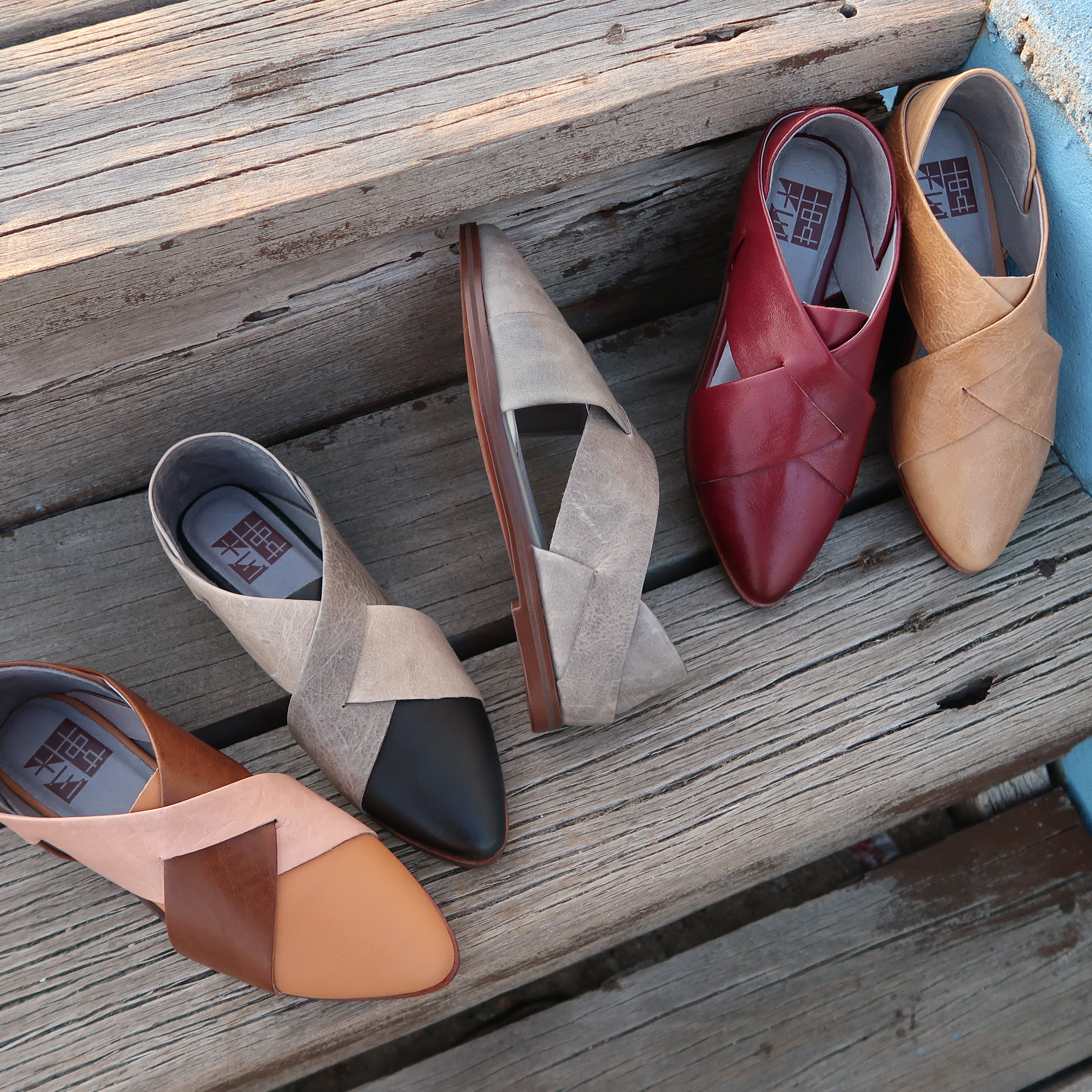 【交錯時光】進口牛皮可踩後跟兩穿包腳簍空平底鞋涼鞋紳士鞋後跟無港寶軟式後跟做法寬楦尖頭鞋