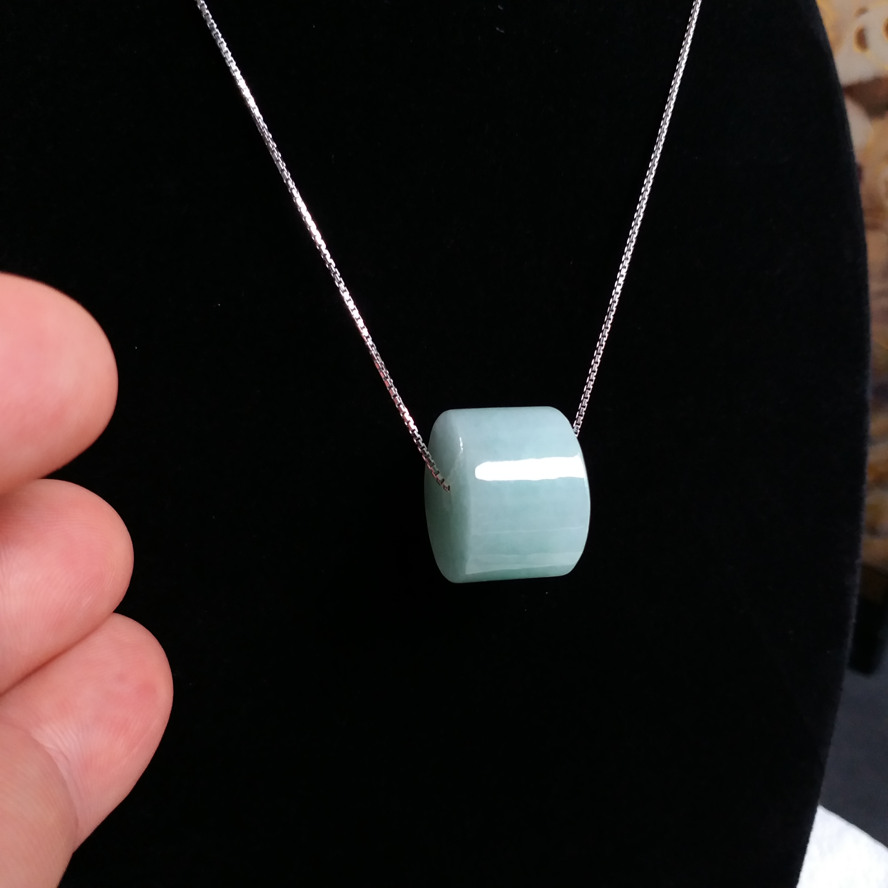 翡翠豆綠路路通, 天然翡翠A玉, 緬甸玉, Jade, Jadeite