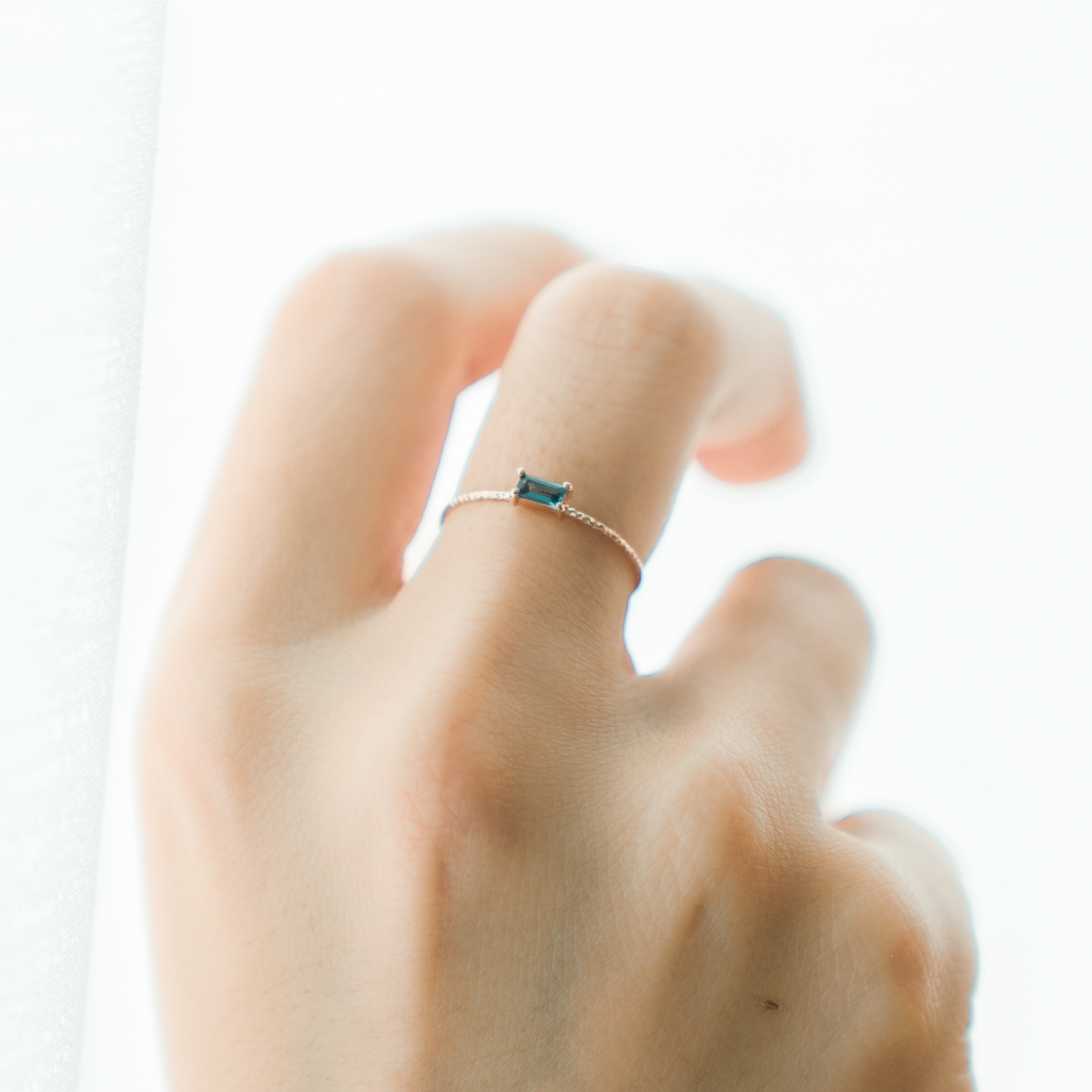 細方四爪倫敦托帕石細戒