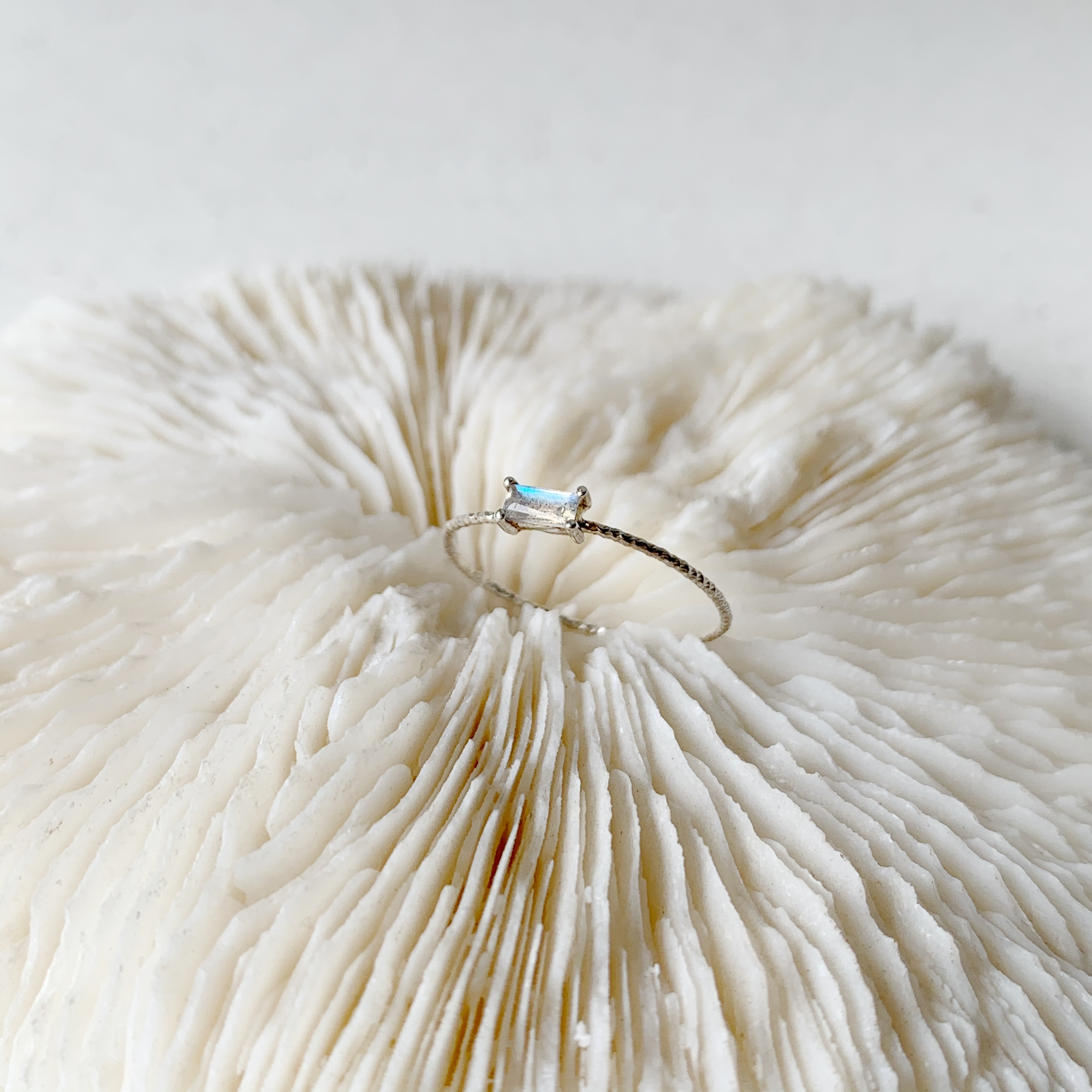 細方四爪拉長石細戒