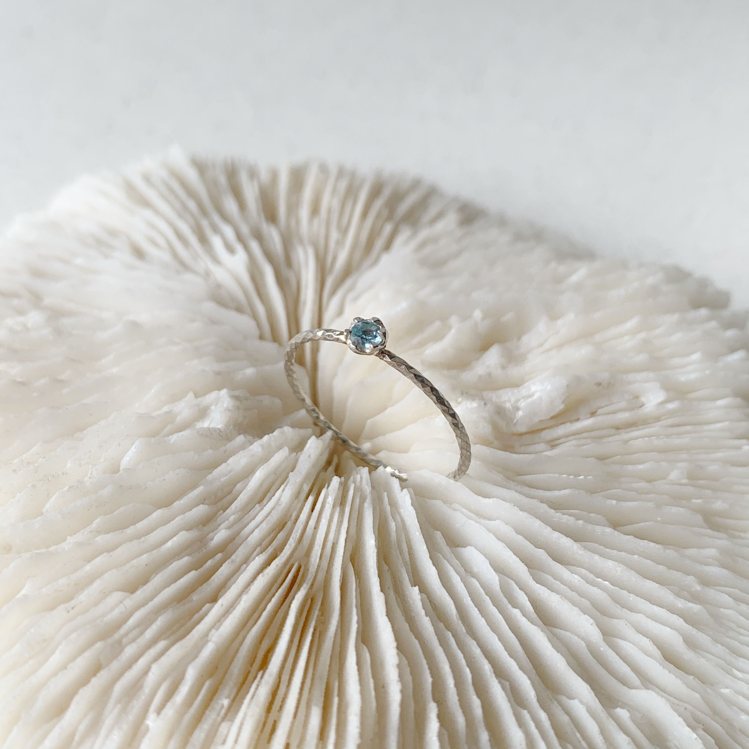 小花六爪倫敦托帕石滿天星戒指