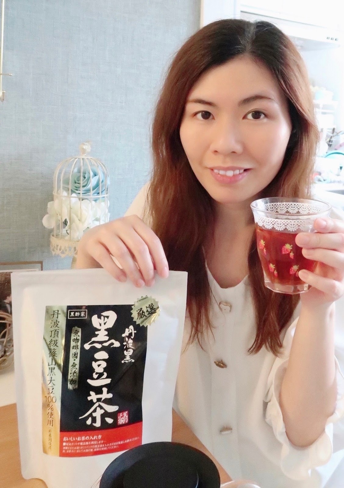 飲左一排，水腫問題的確有改善到，可能血液循環好左，冇再成日覺得四肢冰冷，睡眠質素都提升左，眼仔都精靈啲冇咁易攰！黑豆不但補氣，而且非常滋養，長期飲有抗氧美顏的效果～