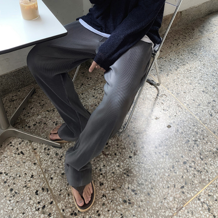 超親膚舒適壓皺休閒褲 / 灰M / 不提供退換貨