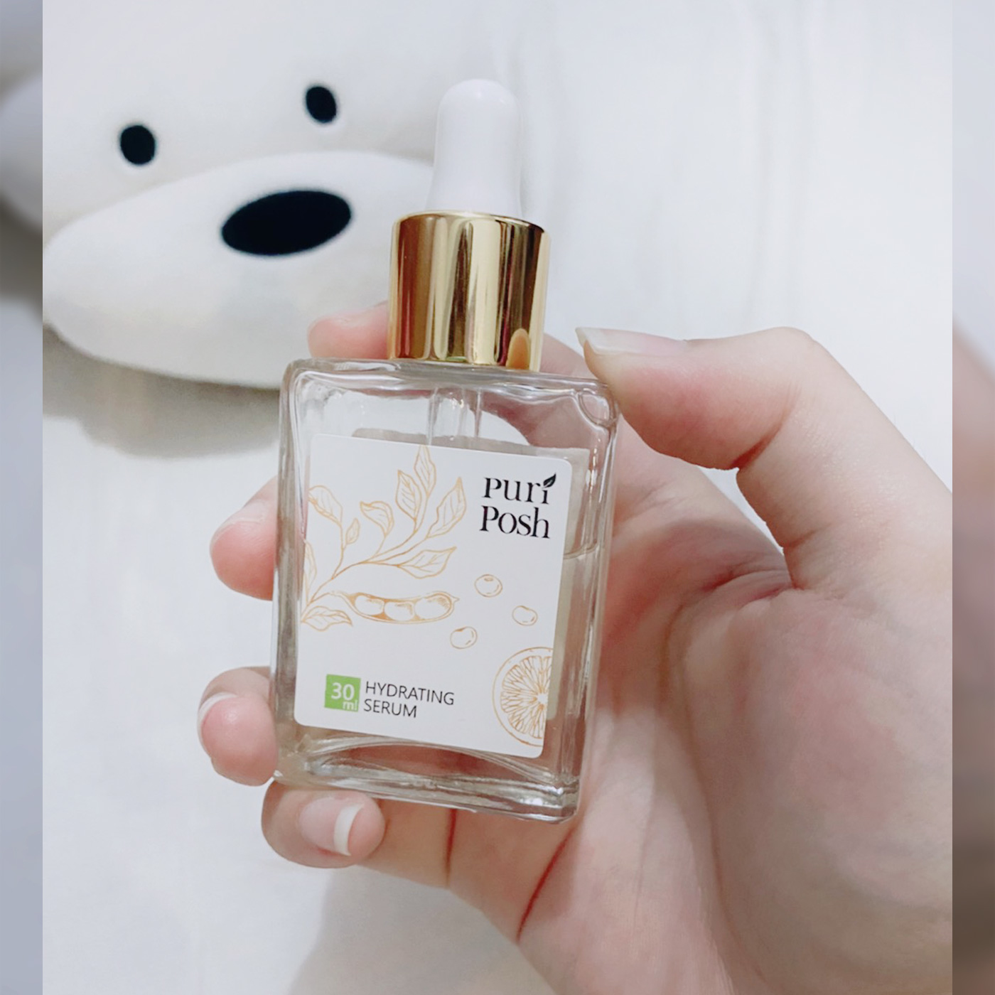 PuriPosh煥妍緊緻精華液延展性好，一兩滴就可以擦全臉