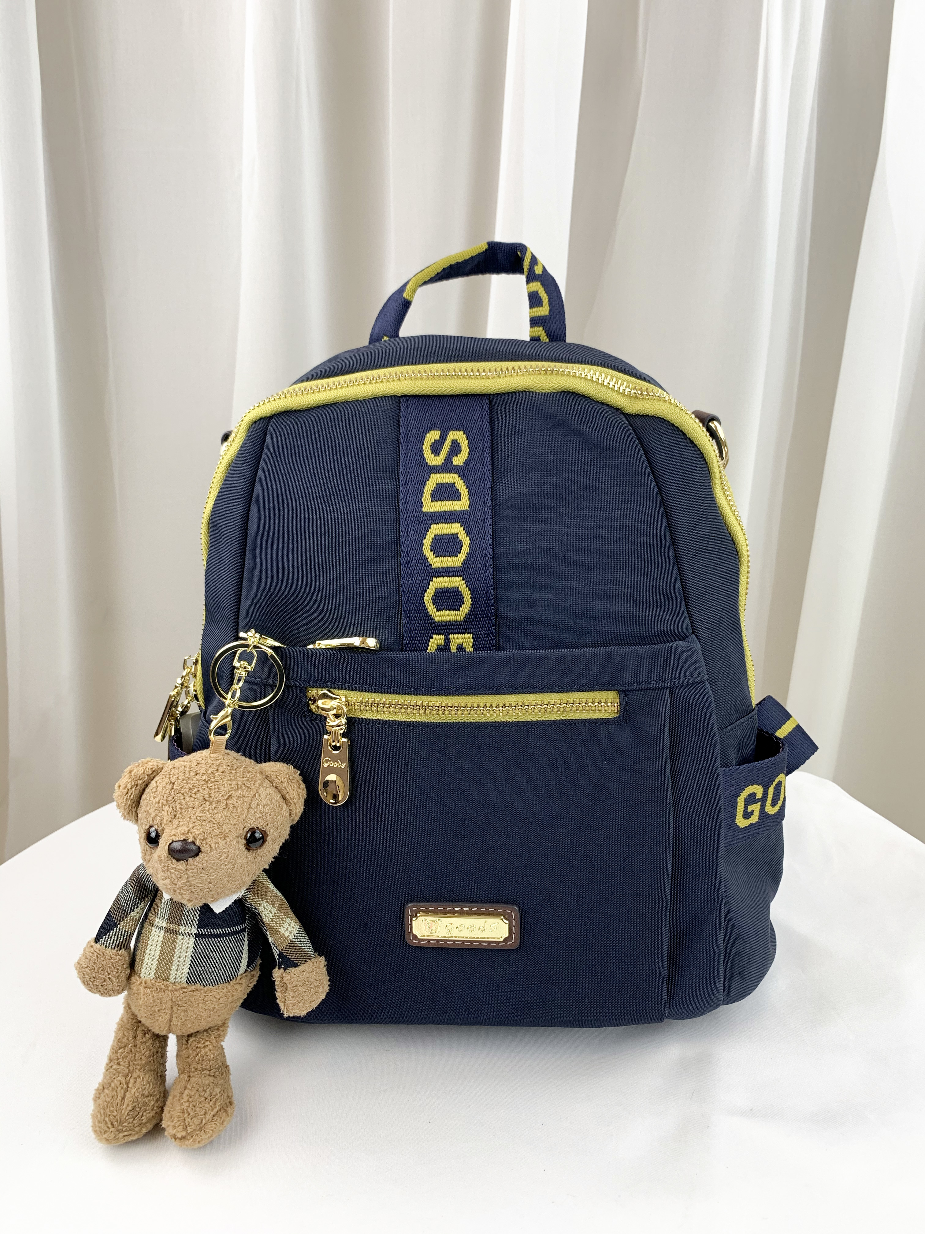 GOODS 織帶藍 拼接黃藍運動風後背包 / 側背包 附小熊吊飾 #2649