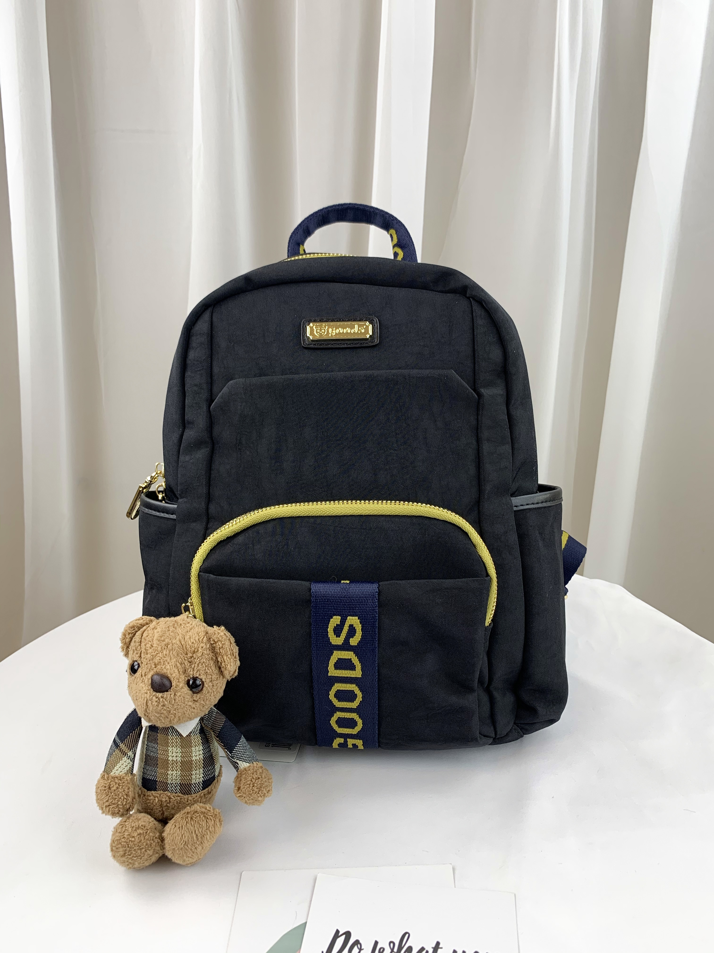 GOODS 織帶黑 拼接黃藍運動風後背包 附小熊吊飾 #2644