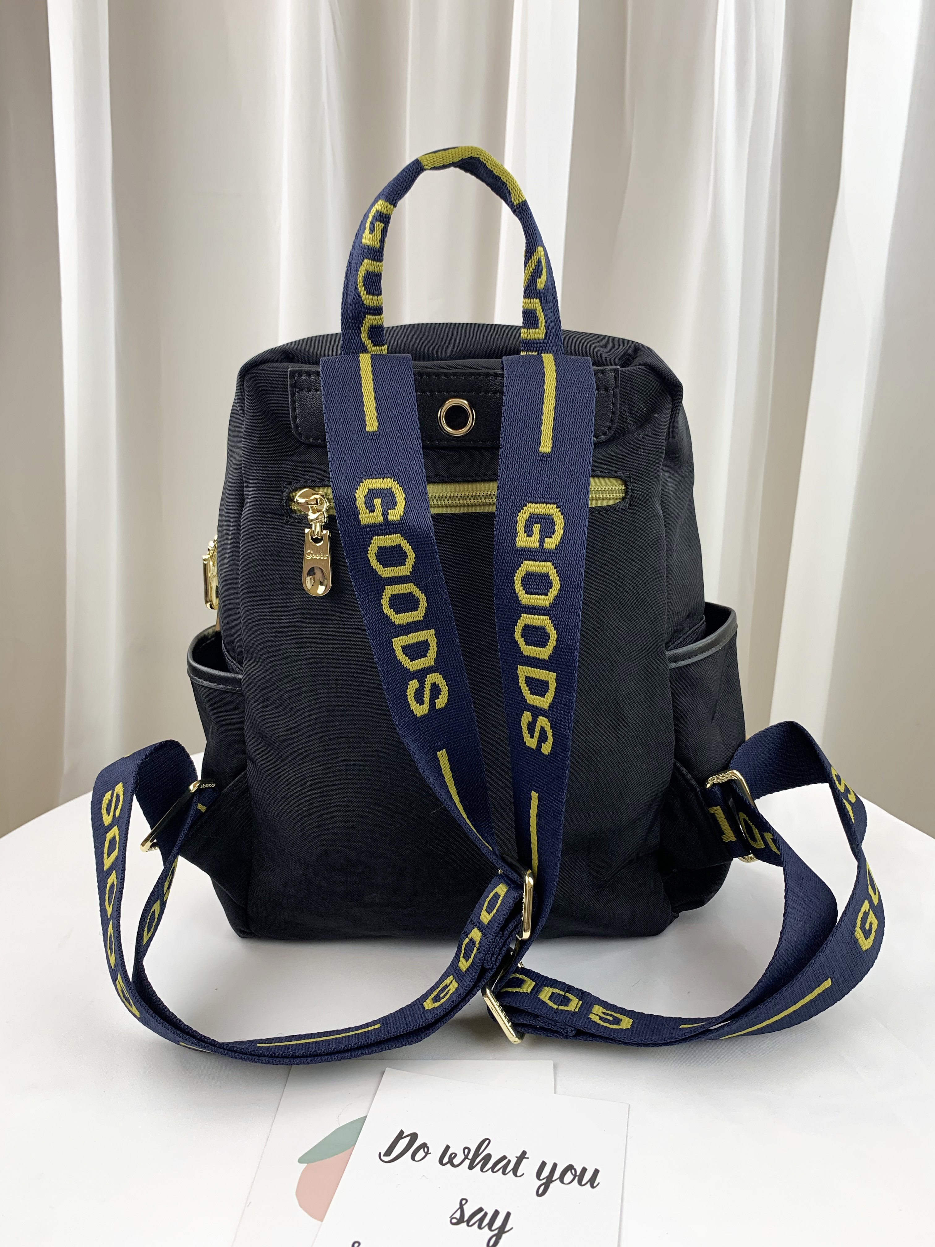 GOODS 織帶黑 拼接黃藍運動風後背包 附小熊吊飾 #2644