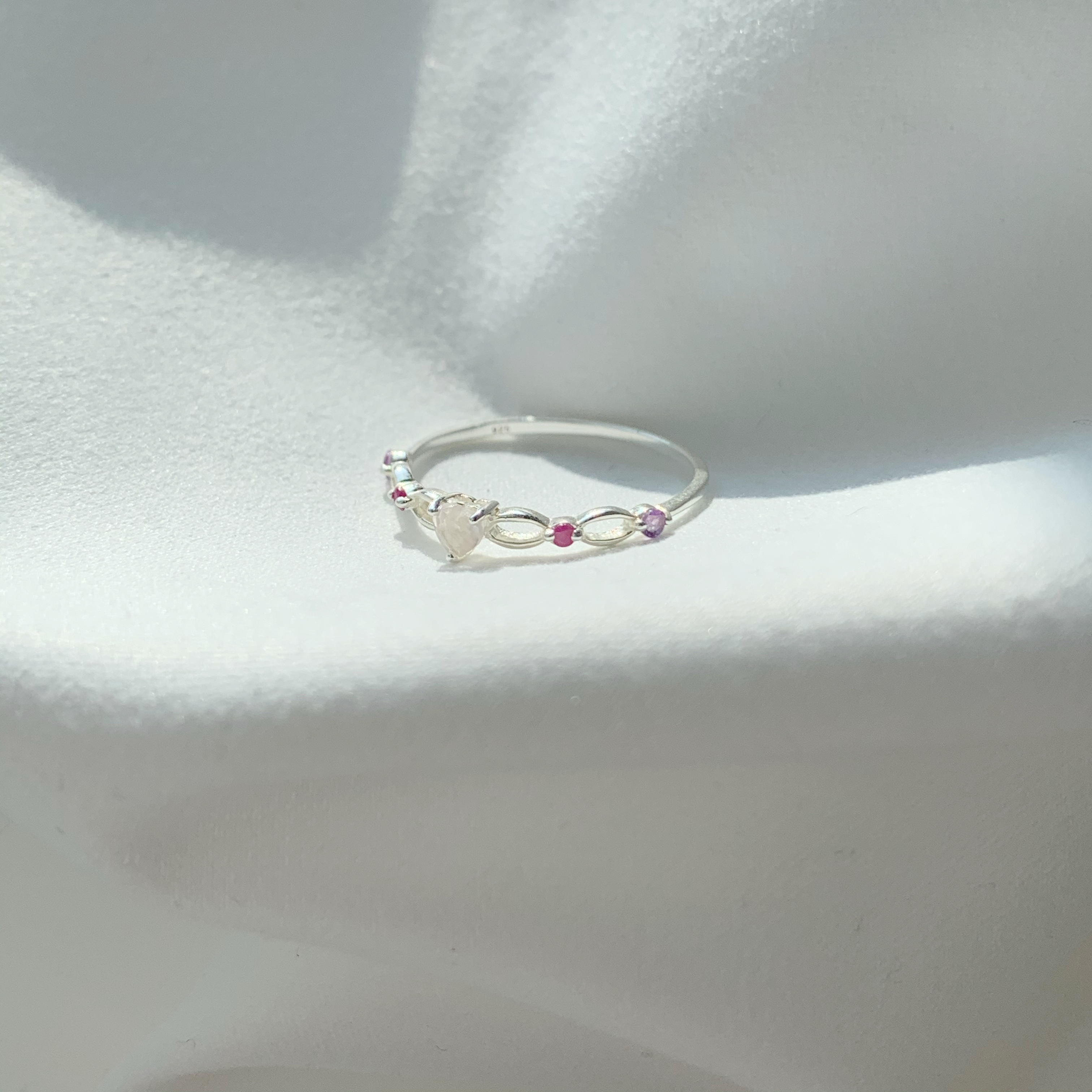 Venus粉紫寶石戒指