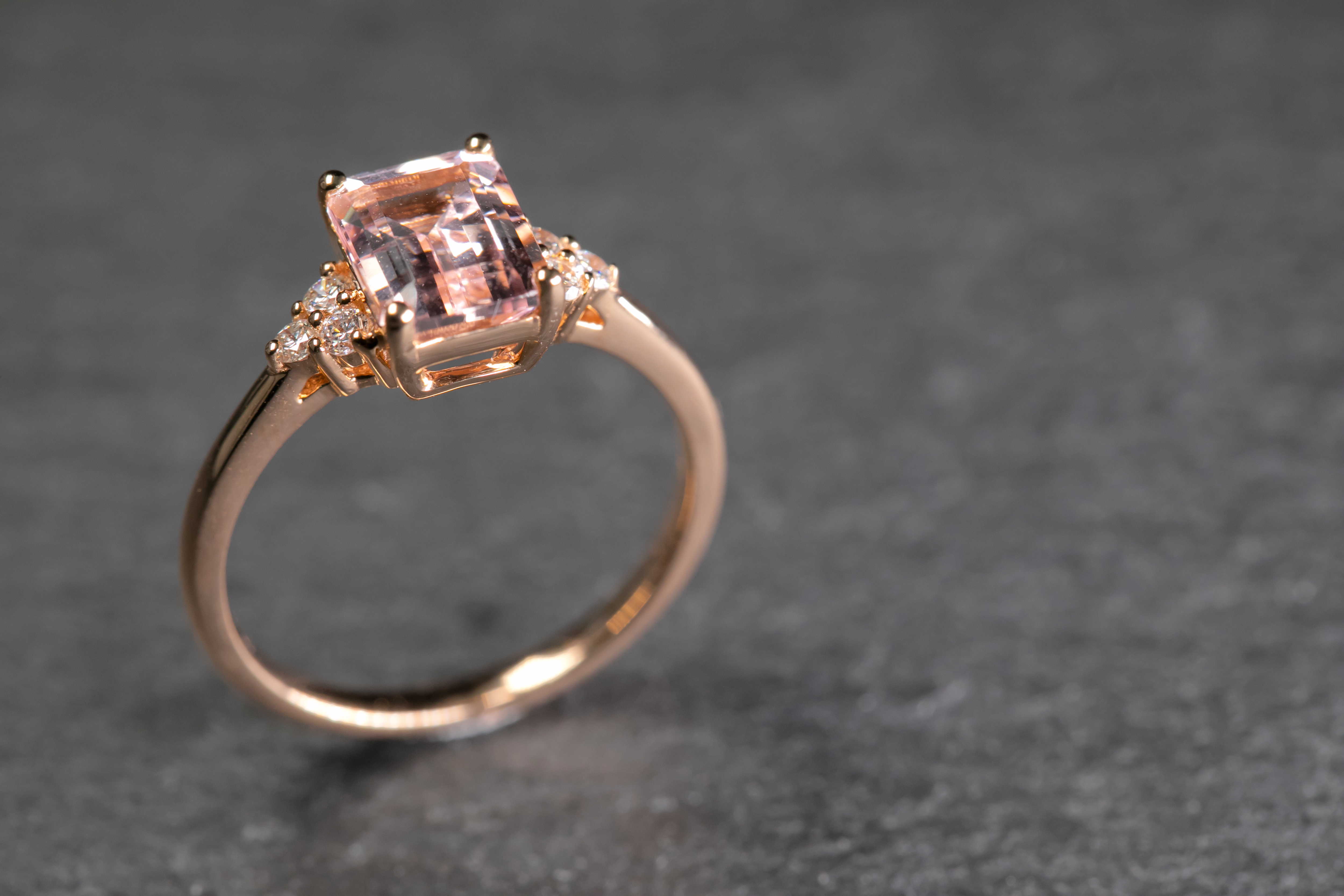 18K 玫瑰金1.48ct 摩根石戒指