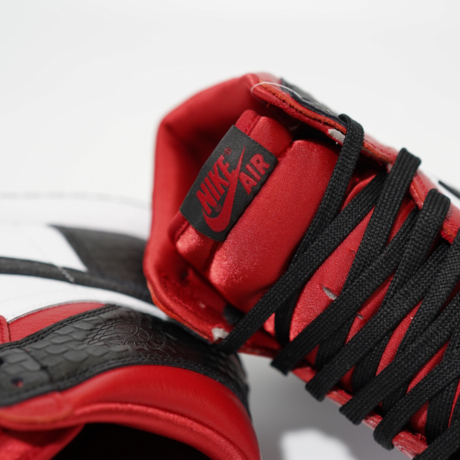 [現貨] Air Jordan 1 High "Satin Snake Chicago" CD0461-601