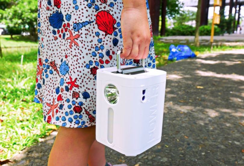 ROOMMI行動充電站