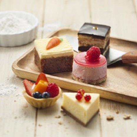 Assorted Dessert Platter (30pcs)