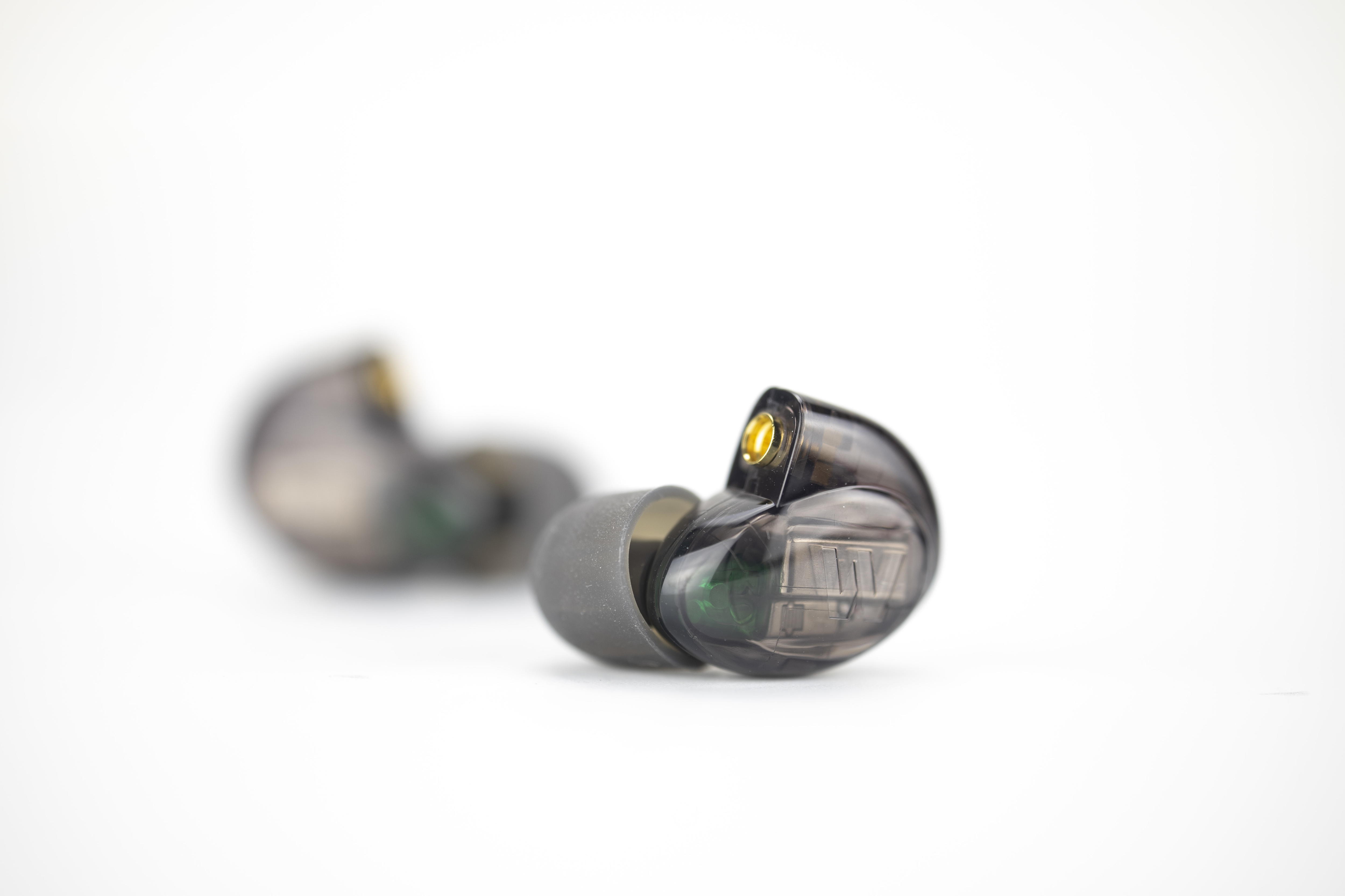 UM Pro 30 入耳式耳機(陳列品-一個月保養)