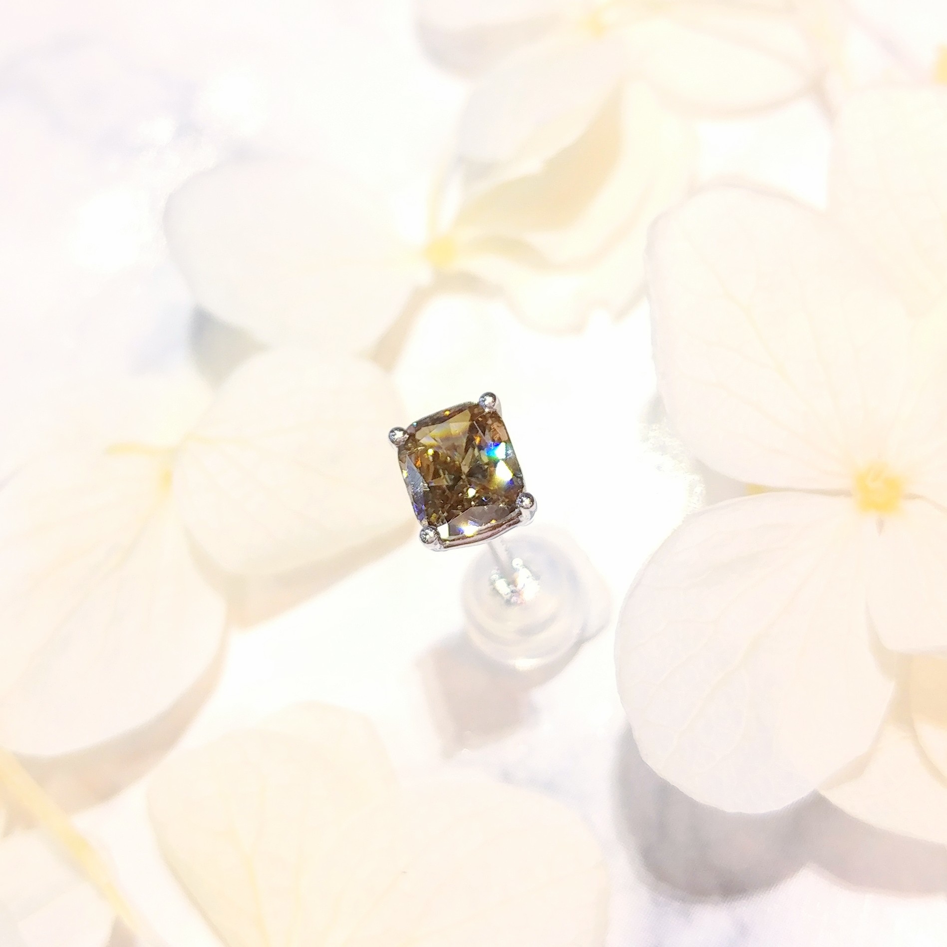 全新18K白金【主石64份鑽石】單耳環