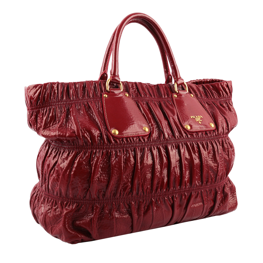 【Prada】漆亮皮高菲肩背包