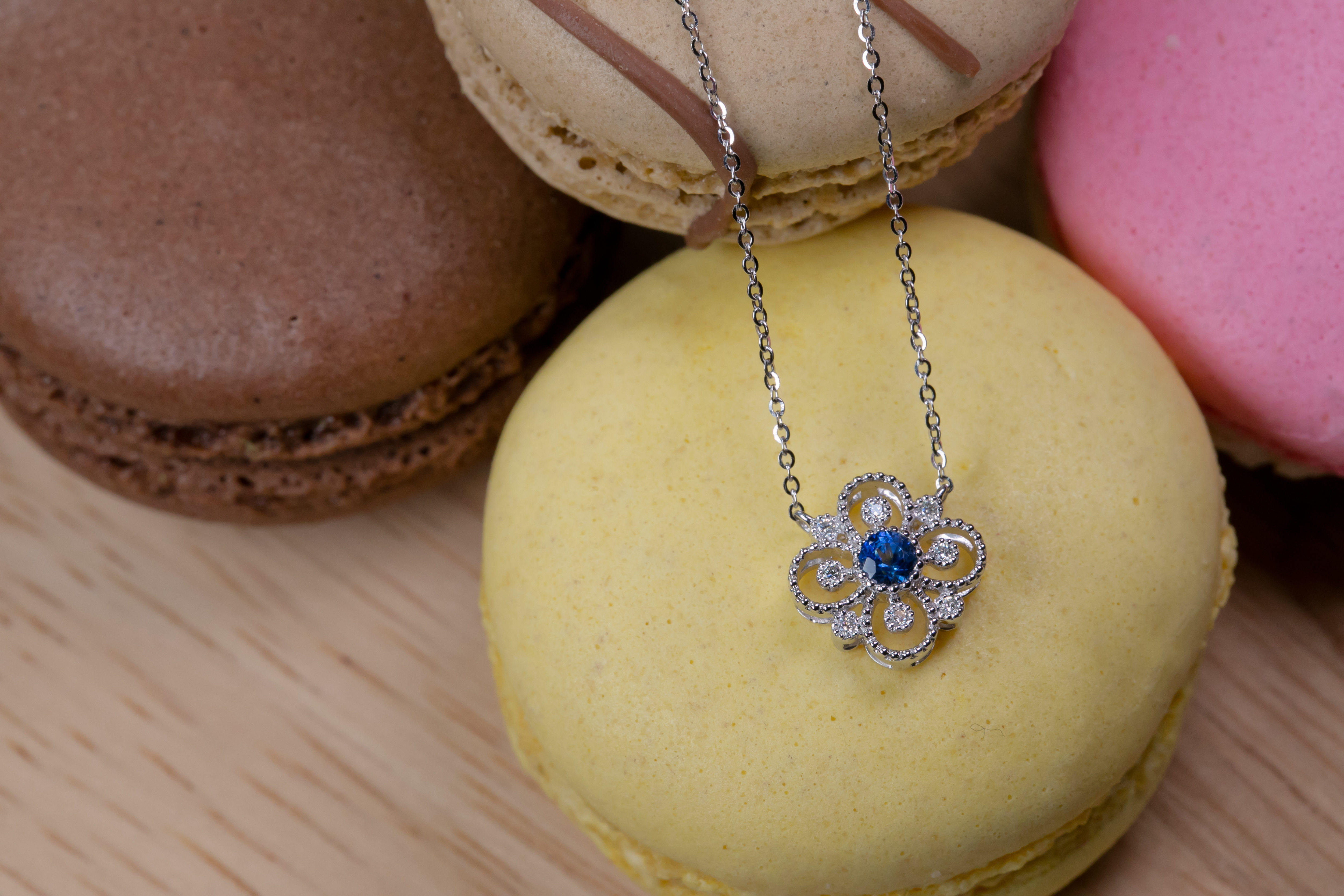 18K 白金0.17ct 藍寶石項鍊