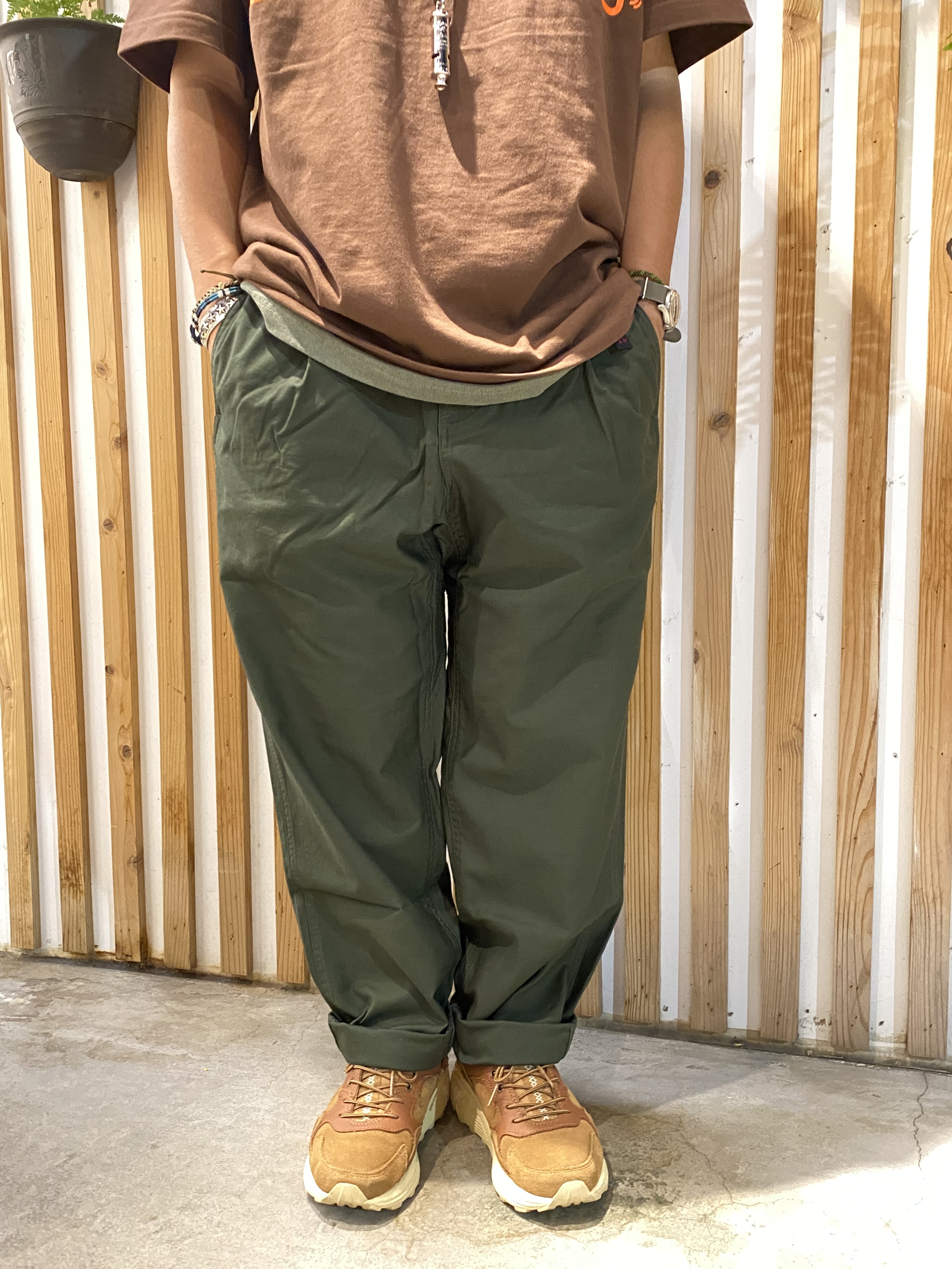 GRAMICCI - BACK SATIN TUCK TAPERED PANTS