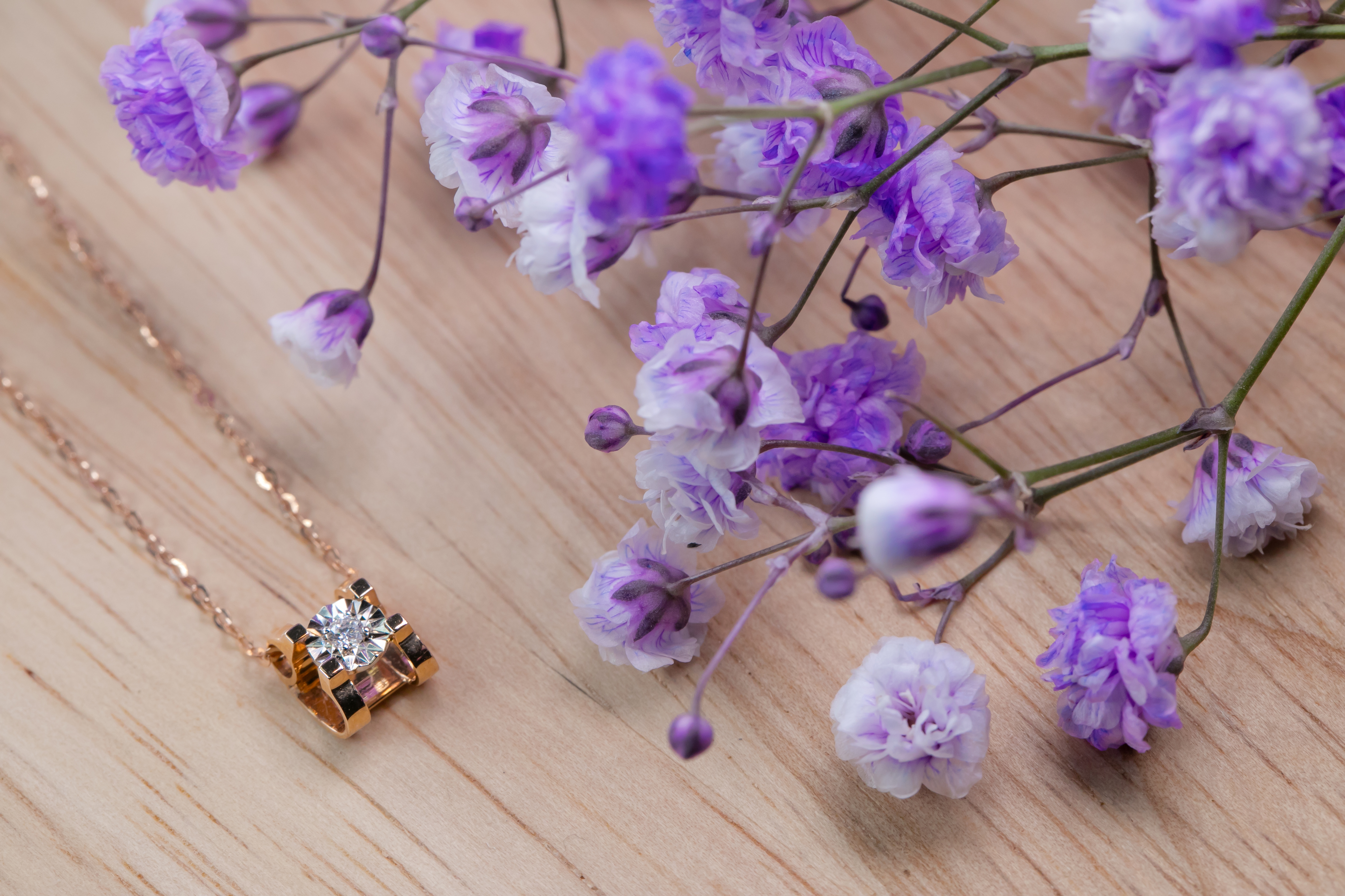 18K Gold Diamond Necklace