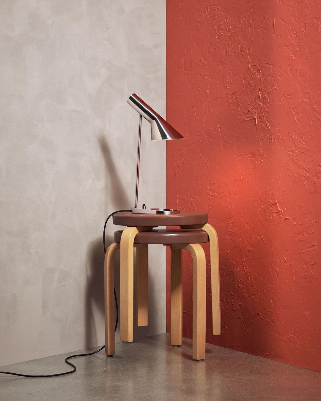 AJ桌燈 (不鏽鋼銀)