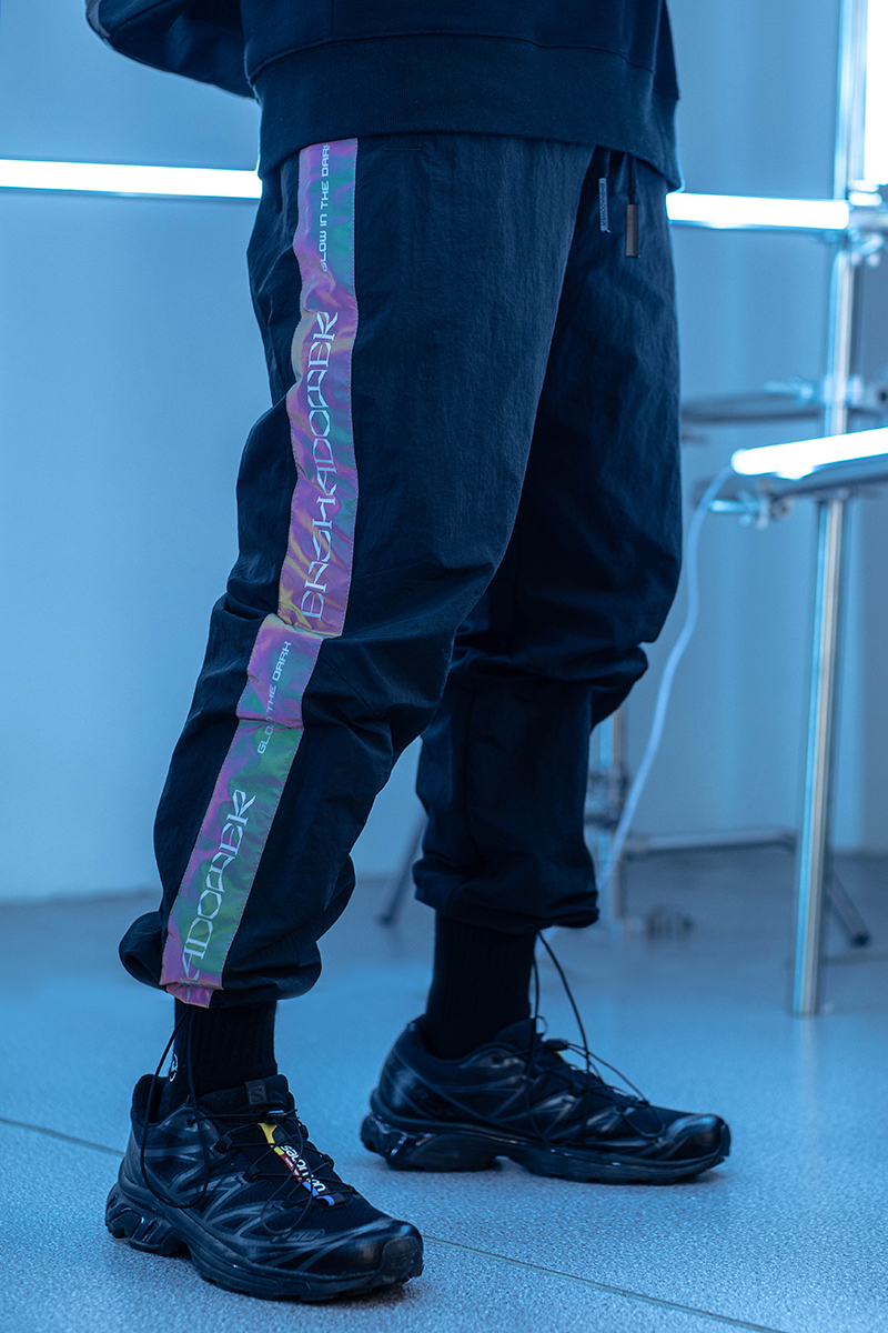 【 30% OFF 】隱蔽者新款鐳射反光條束腳褲