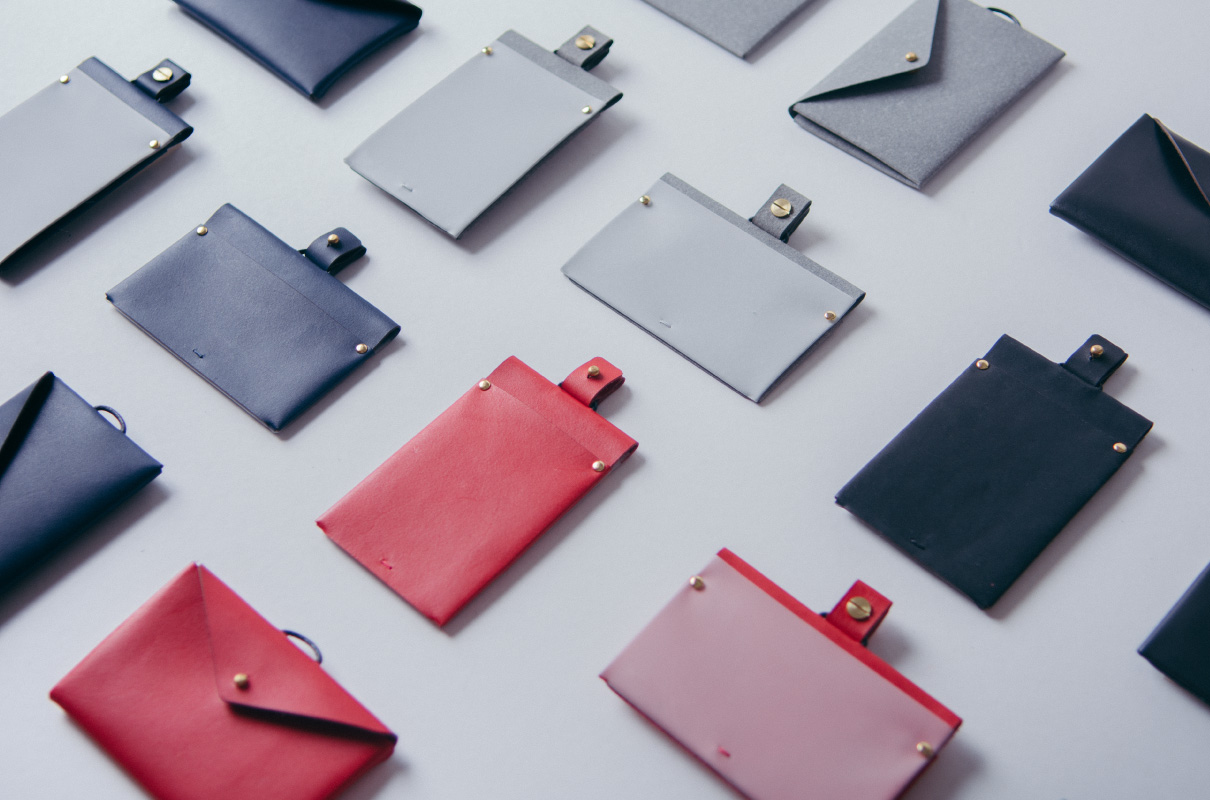 多個證件套排列