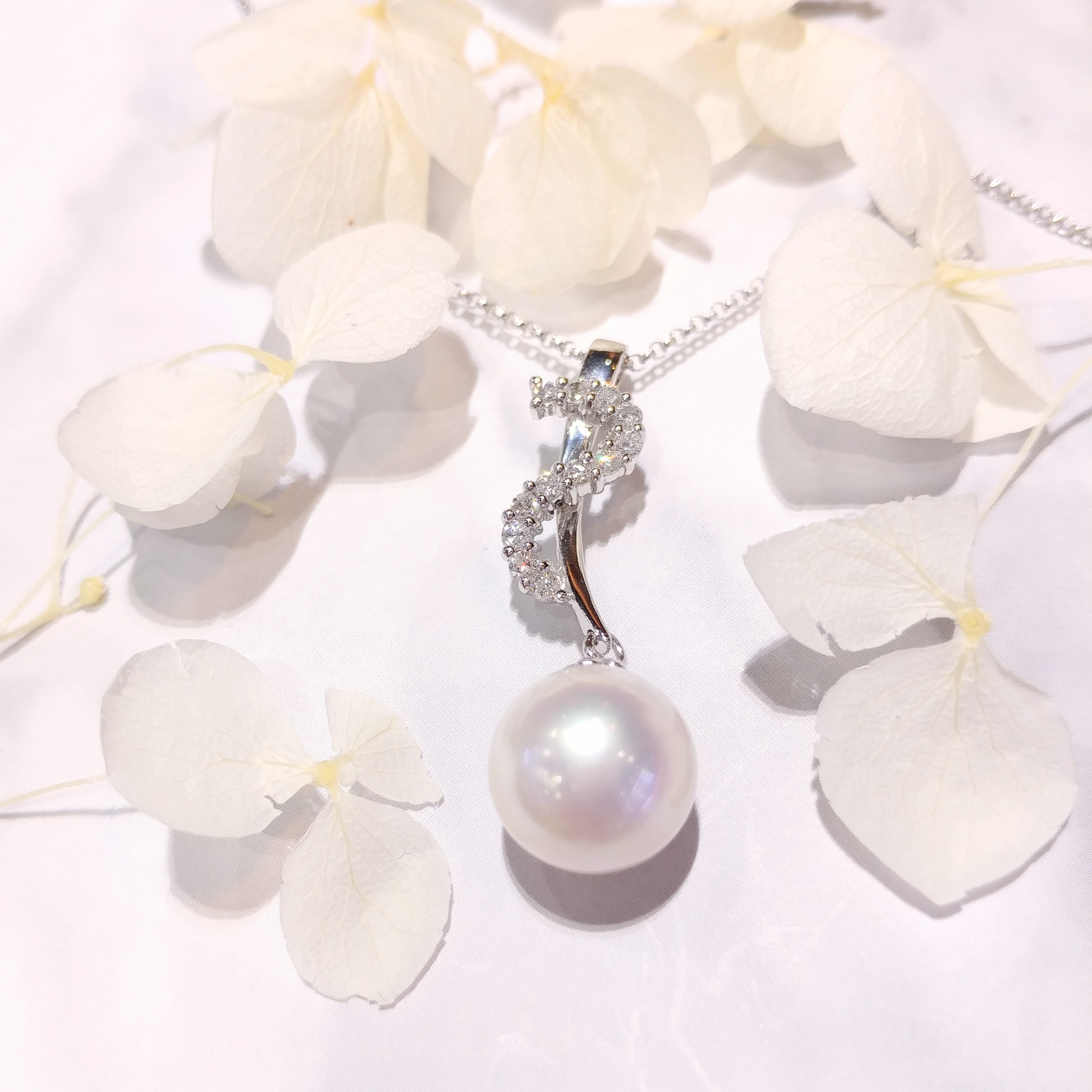 全新18K白金22份鑽石配珍珠吊墜