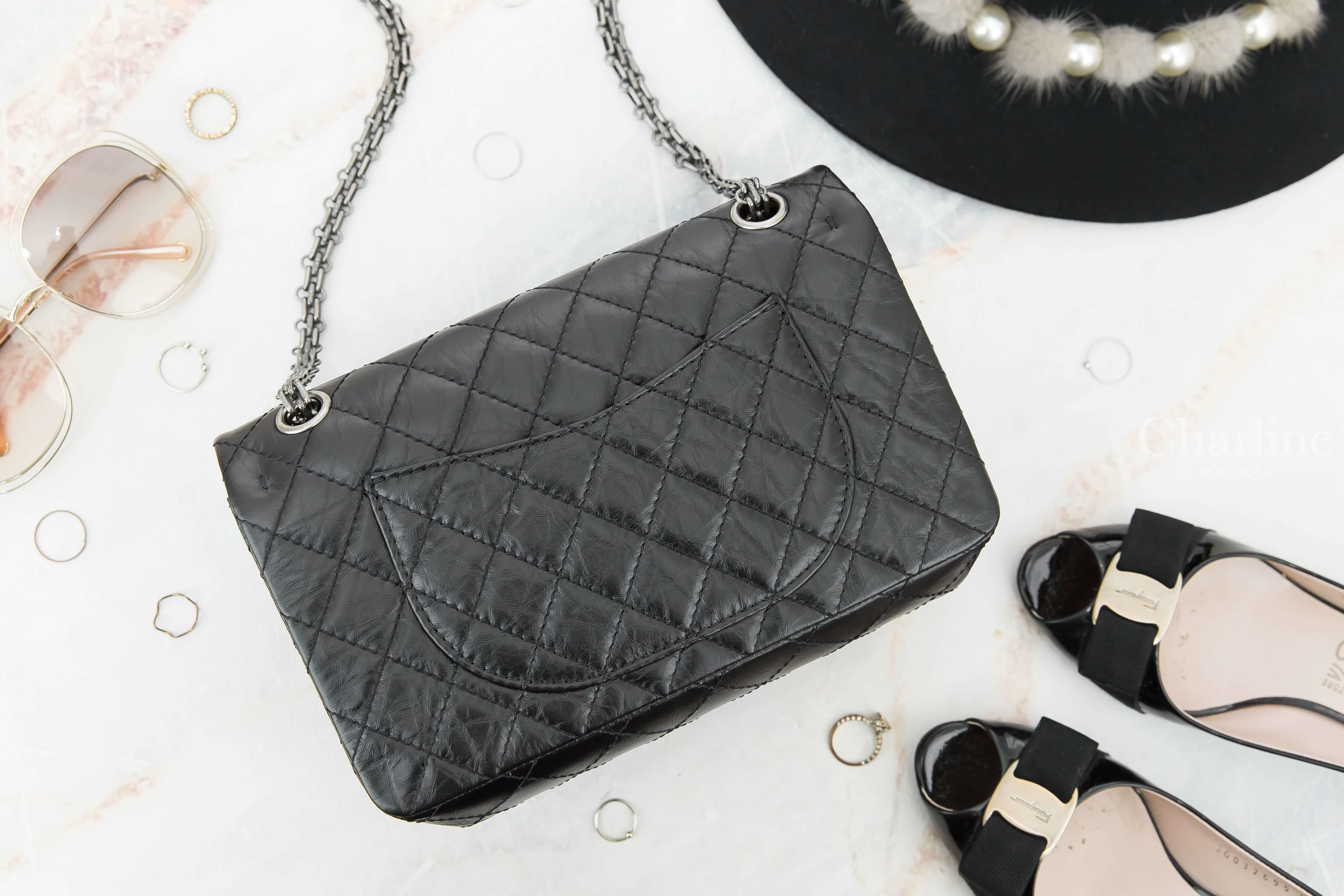 Chanel 2.55 Handbag 黑色銀釦仿舊銀鍊牛皮菱格紋肩背包-Charline Boutique 精品代購