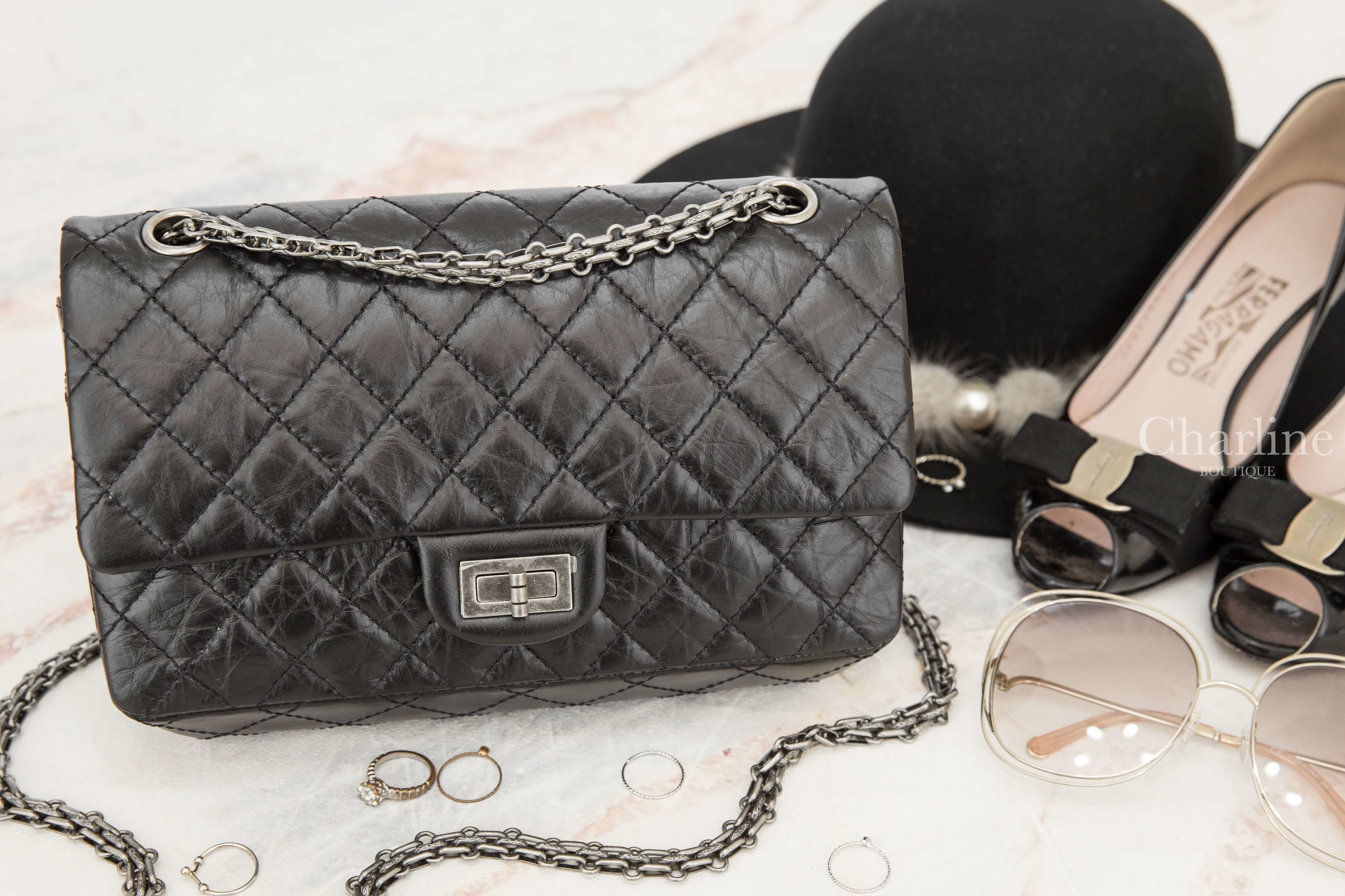 Chanel 2.55 Handbag 黑色銀釦仿舊銀鍊牛皮菱格紋肩背包-Charline Boutique 精品代購