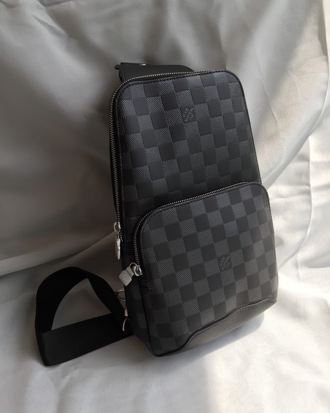 LV AVENUE SLING BAG