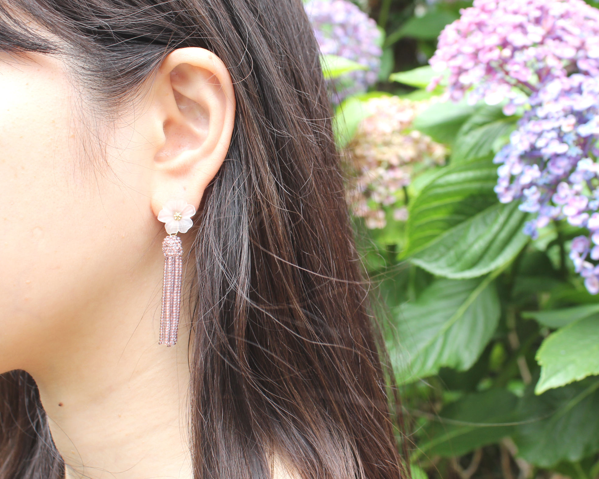 白花X垂下串珠耳環 (網站限定優惠)