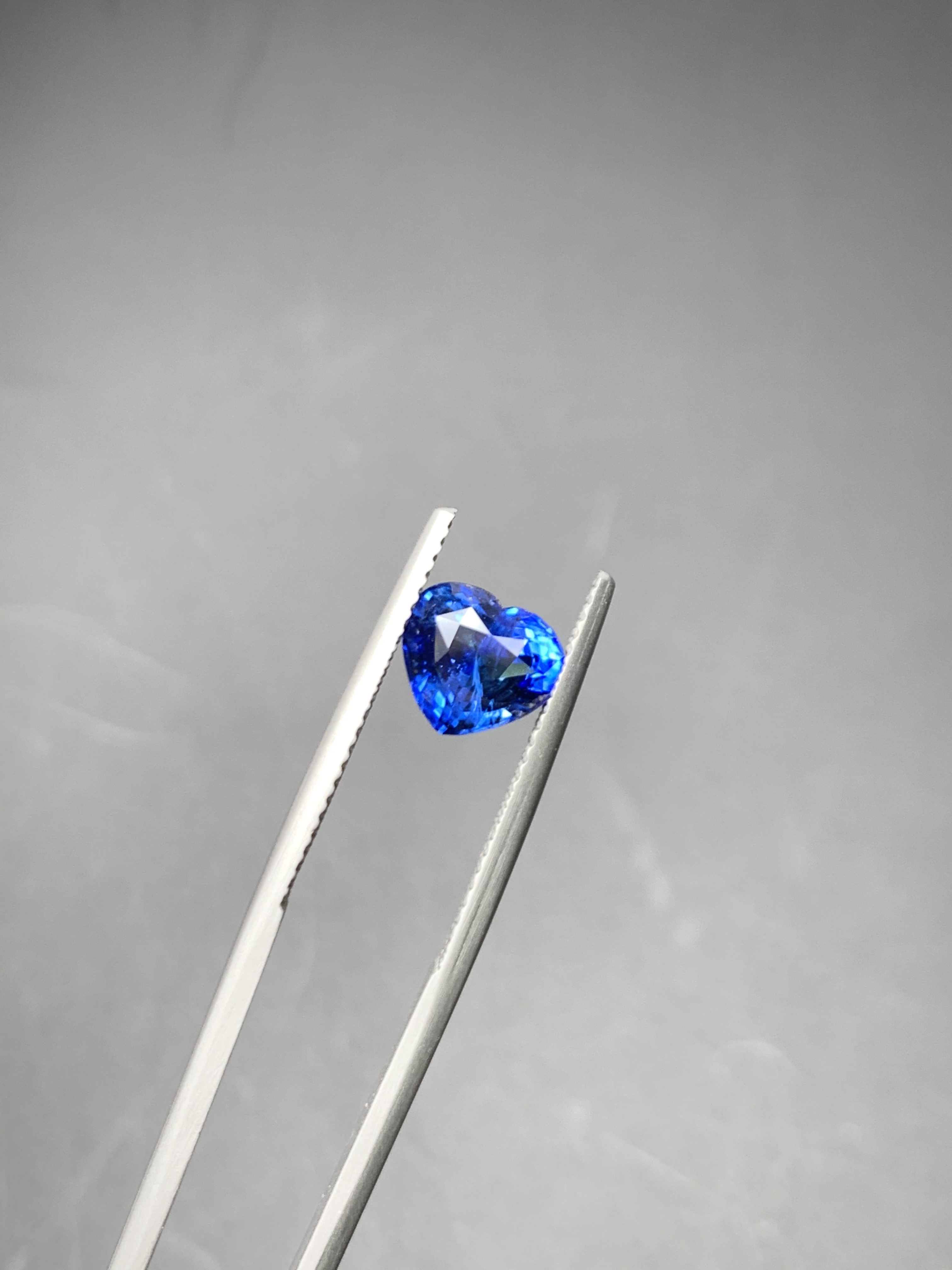 2.04 ct 心型藍寶石