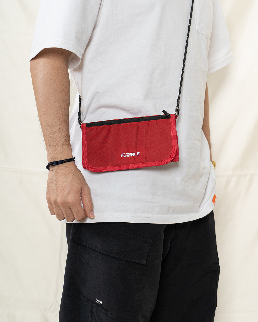 【絕版小品】GIVE AS GOOD AS ONE GETS Shoulder Bags (Red)
