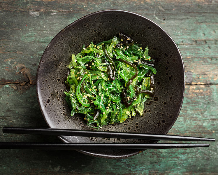 預防動脈硬化的食物:  多吃含豐富鉀、銘、碘、纖維等食品，如豆類、海帶、海蝦、新鮮蔬果等食品  能降低血管中的膽固醇，防止脂肪積聚堵塞血管，保持血液流通