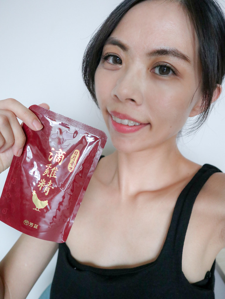 為了孩子，我們都想當一個打不倒的鋼鐵媽媽，  但媽媽不是神，也是會疲累生病的，  照顧孩子，首先要記得照顧好自己，  每天來一杯滴雞精，真的會有感氣色好、元氣飽的狀態，日月養生滴雞精真的甘甜好喝！