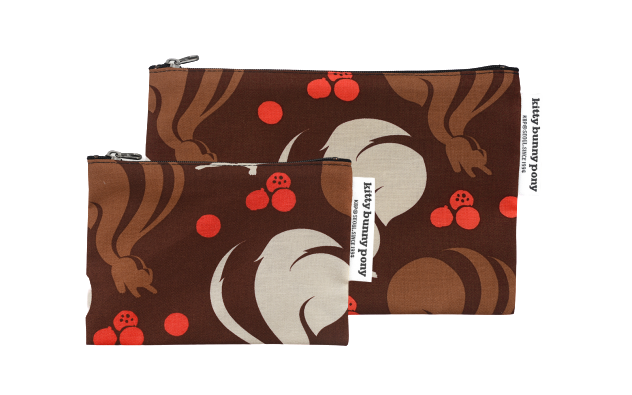 kbp Smelly Skunk Pouch（搖尾小鼬圖案）小布包一套（中、小型各一個）