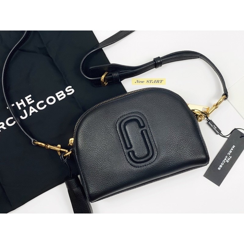 Marc Jacobs 專櫃款 經典雙J立體Logo 半月包 側背包