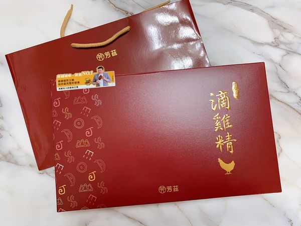 最近常常覺得體虛，做事提不起勁，讓我遇到了曾國城大力推薦的「芳茲生技・日月養生滴雞精」，因為經過高溫高壓滅菌可常溫保存，撕開即飲或簡單隔水加熱就可以馬上補充體力，全雞滴煉並採用高壓恆溫滴萃和蒸氣不回流技術，過程中不加任何一滴水,滴滴精萃,營養滿分！