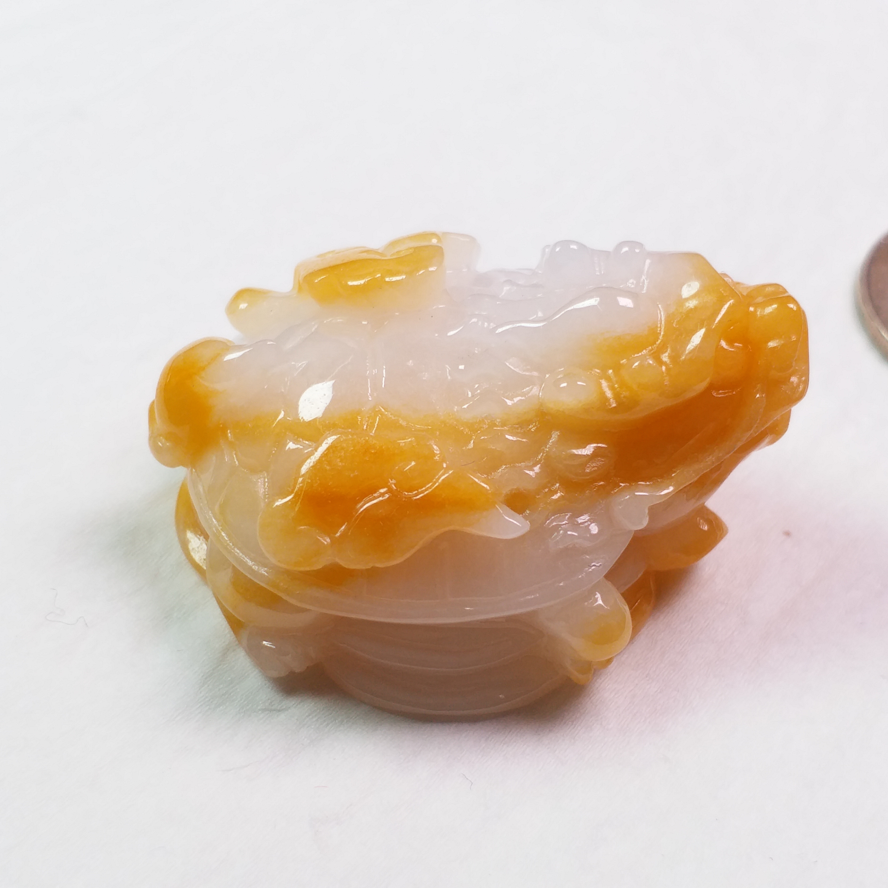 J1795 冰種金黃白底龍龜吊墜