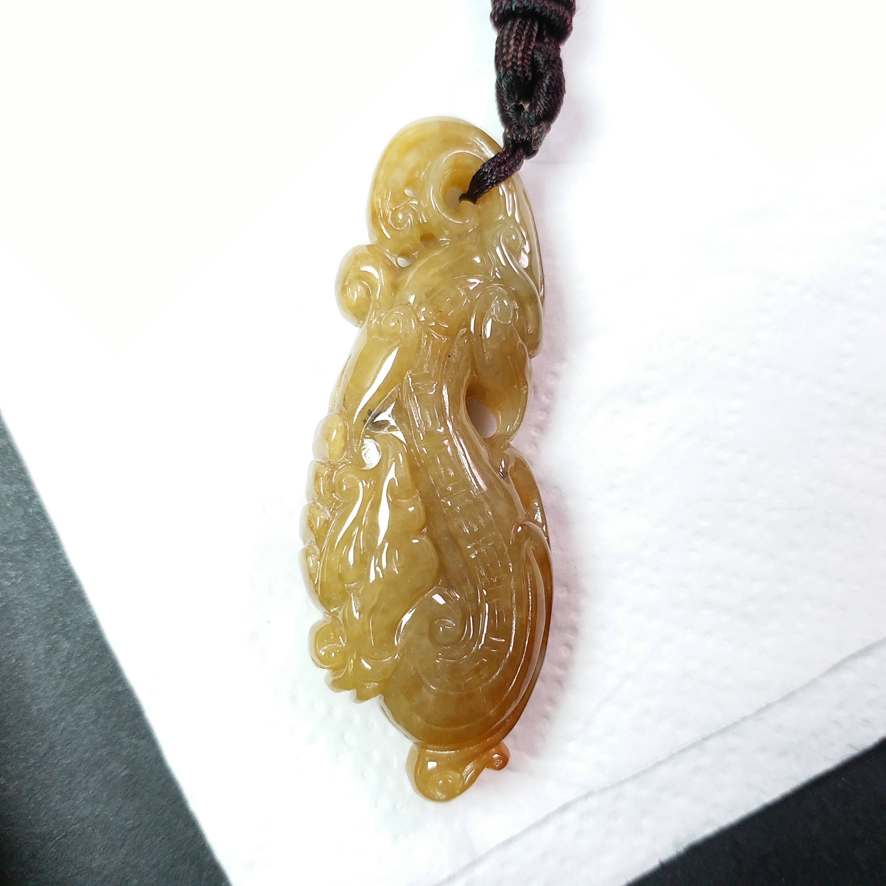 J1818 老種黃翡龍頭鳳尾仿古雕吊墜