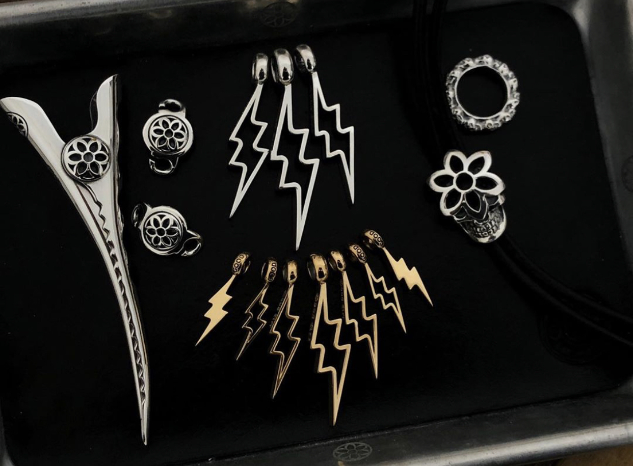 Shazam Pendant, 22K Gold