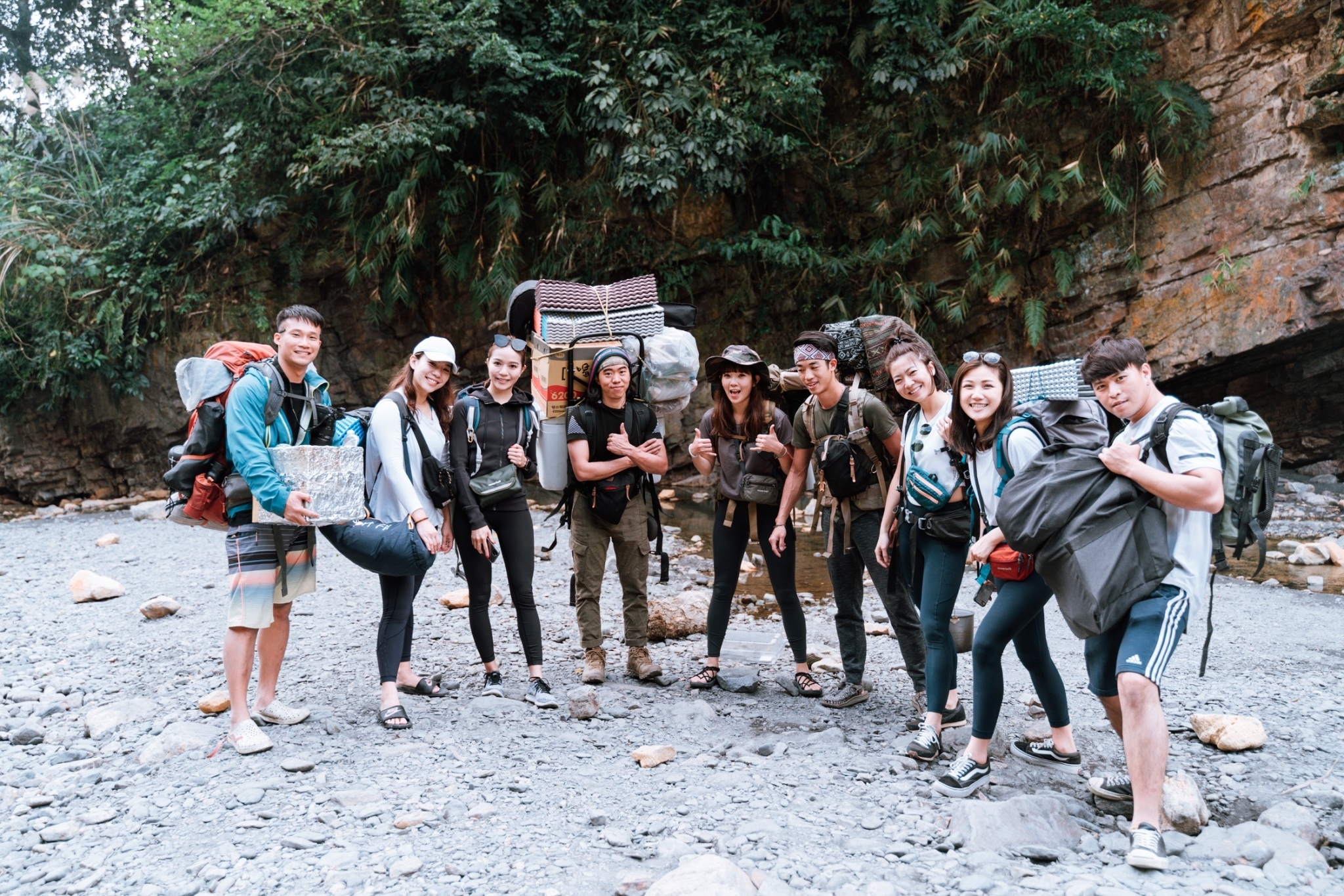 兩天一夜 免背公裝公糧帳篷 野溪溫泉 野營生活入門體驗 芃芃溫泉