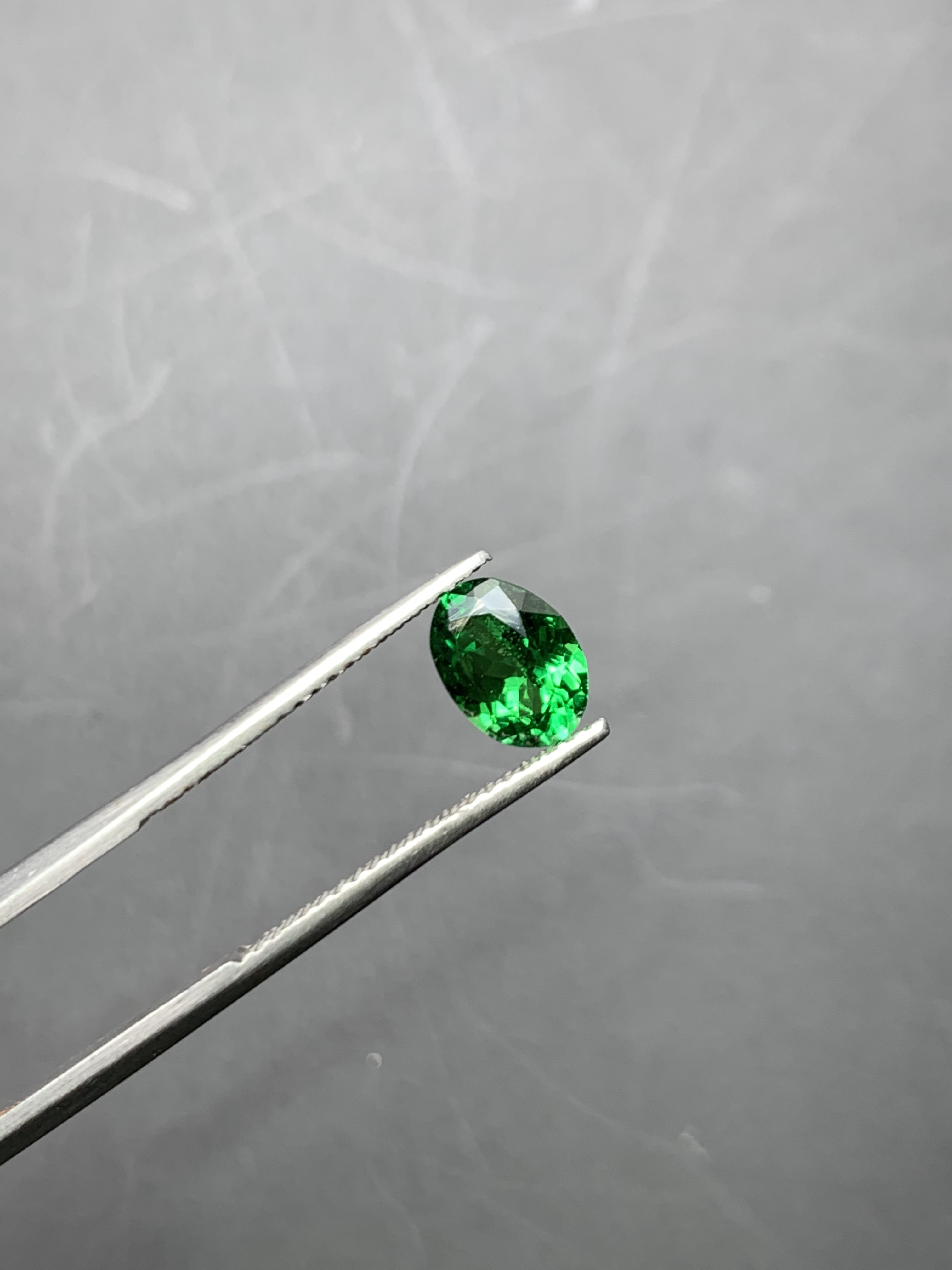 1.15ct 橢圓形沙弗萊