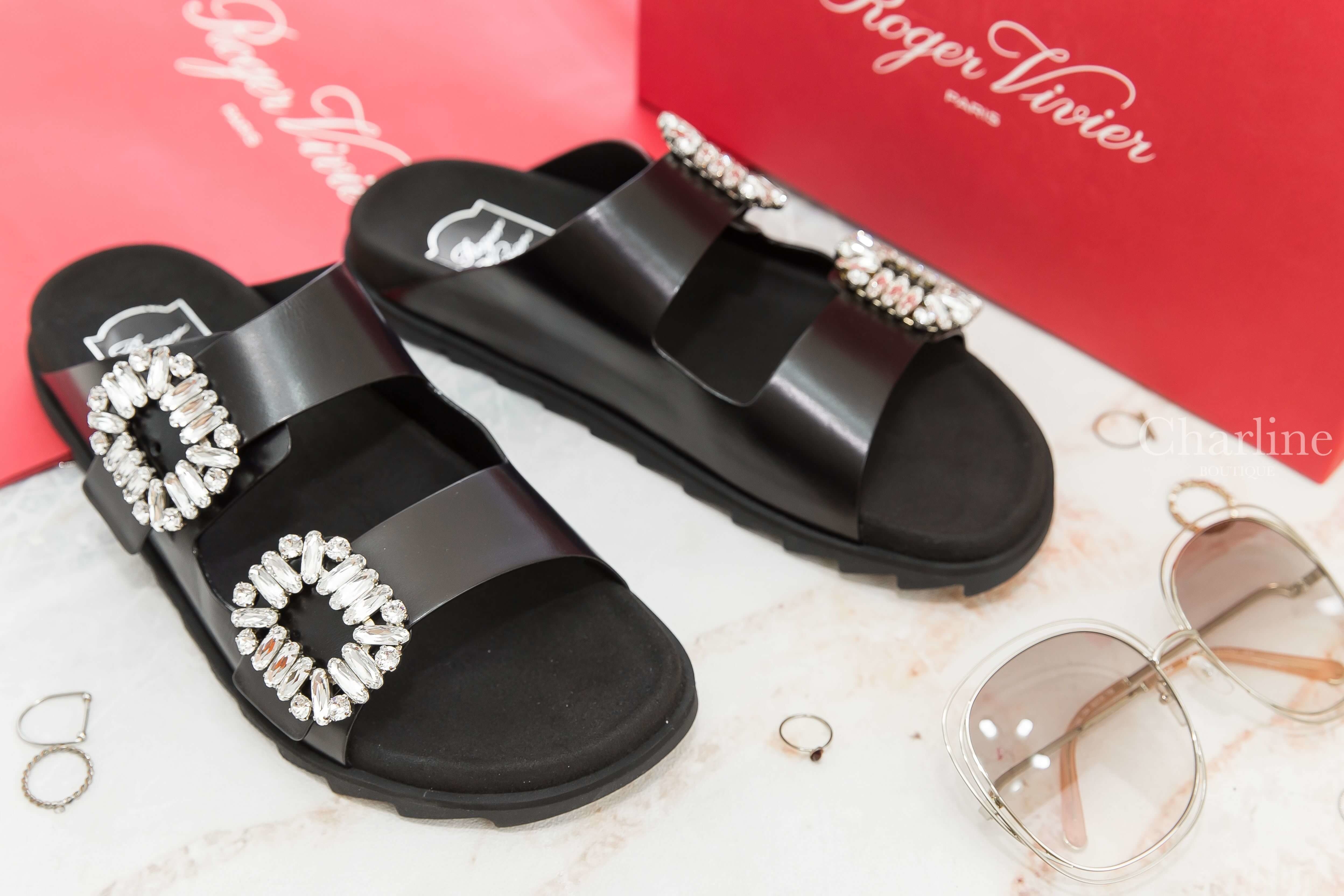 Roger Vivier Slidy Viv' Strass Buckle Sandals In Leather 黑色皮革銀色水晶方鑽平底涼鞋-Charline Boutique 精品代購