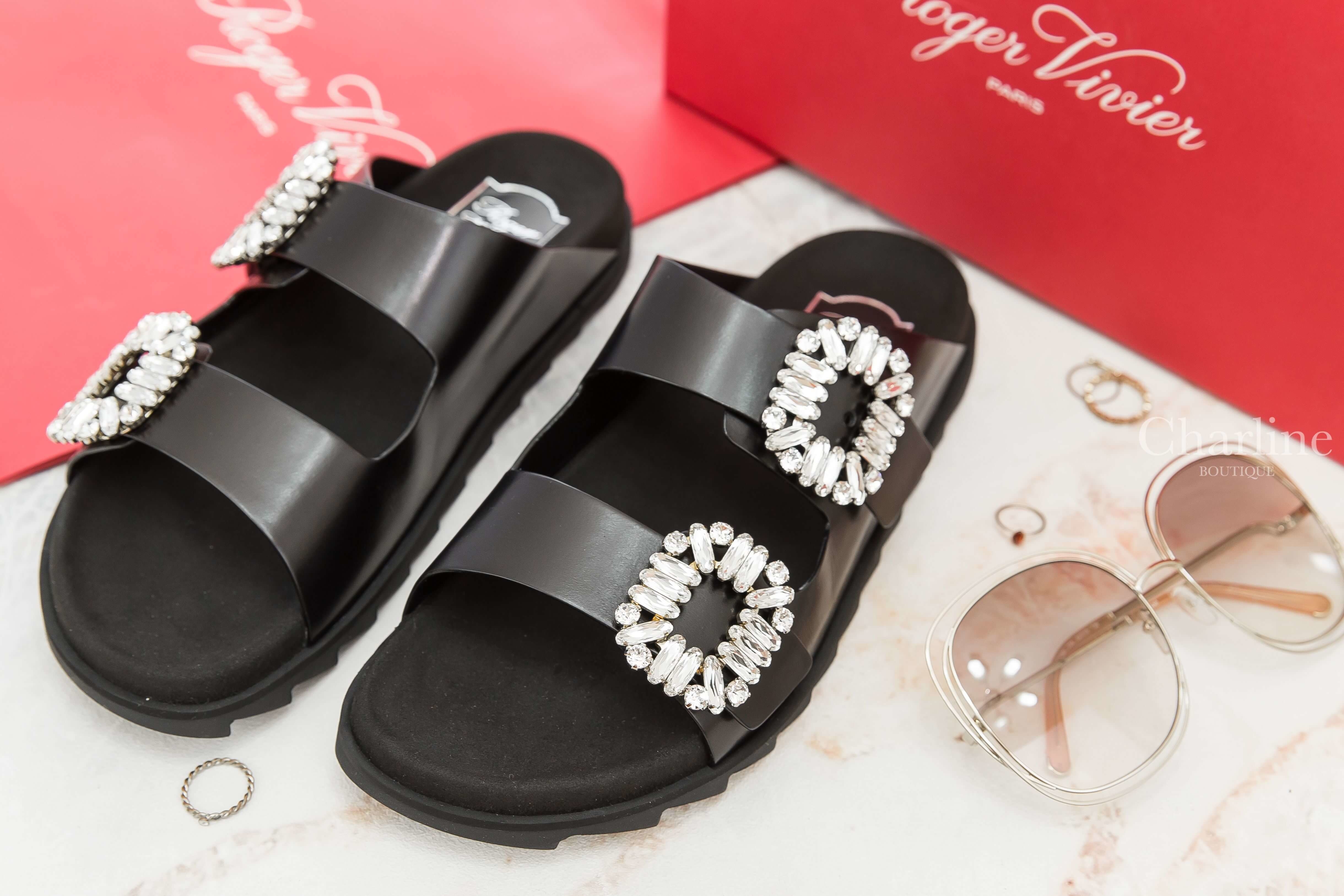 Roger Vivier Slidy Viv' Strass Buckle Sandals In Leather 黑色皮革銀色水晶方鑽平底涼鞋-Charline Boutique 精品代購
